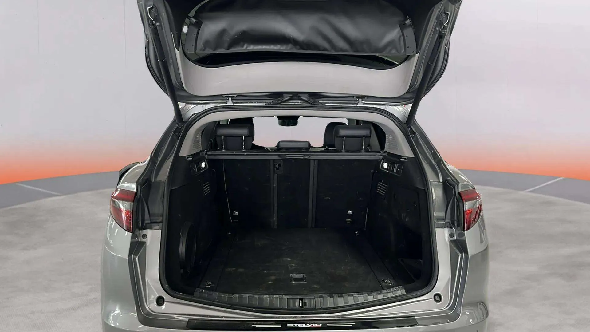 Alfa Romeo Stelvio 2.0 Gasolina First Edition ATX T4 - foto 9