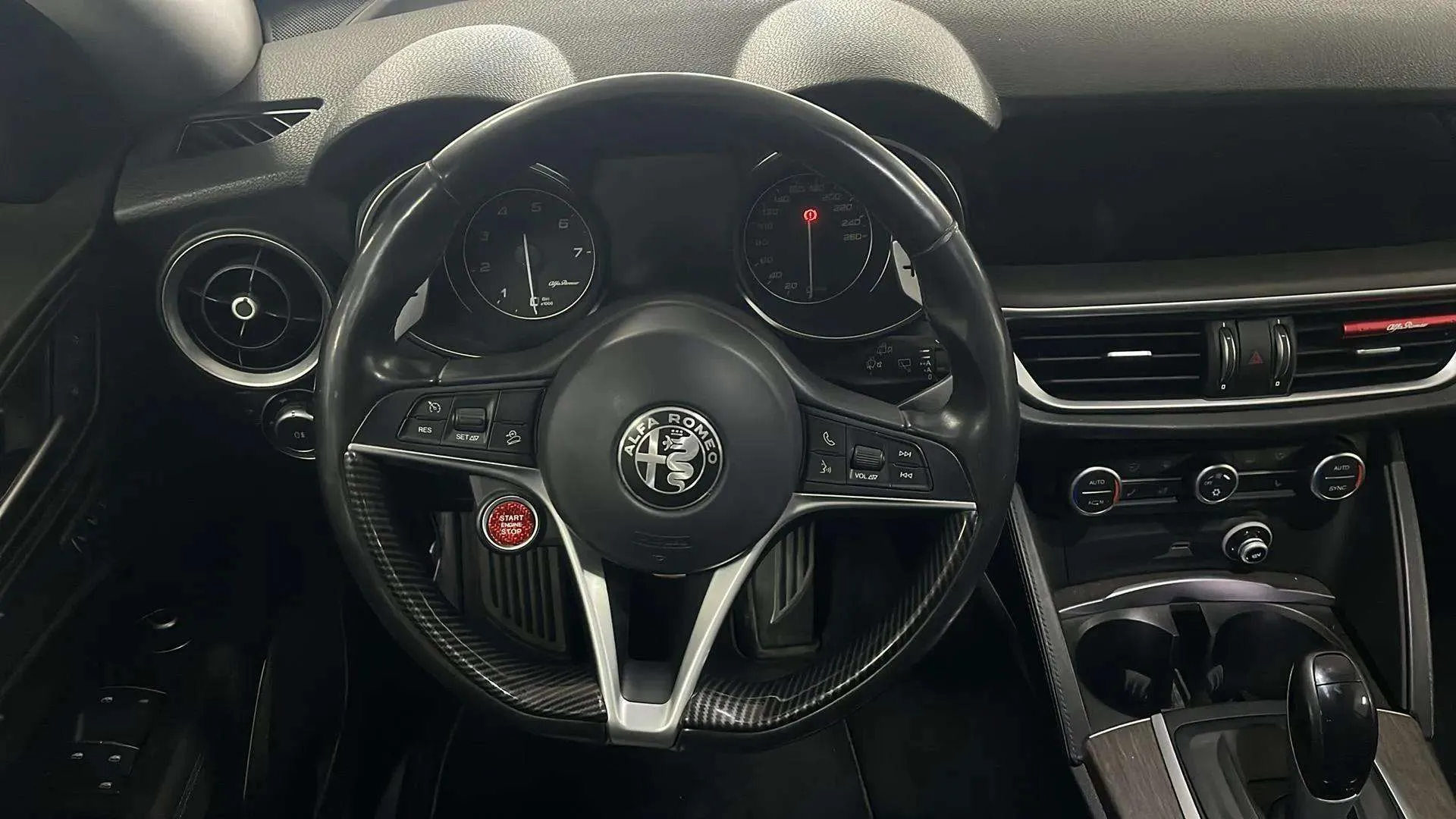 Alfa Romeo Stelvio 2.0 Gasolina First Edition ATX T4 - foto 13