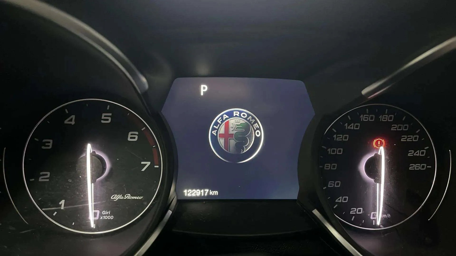 Alfa Romeo Stelvio 2.0 Gasolina First Edition ATX T4 - foto 14