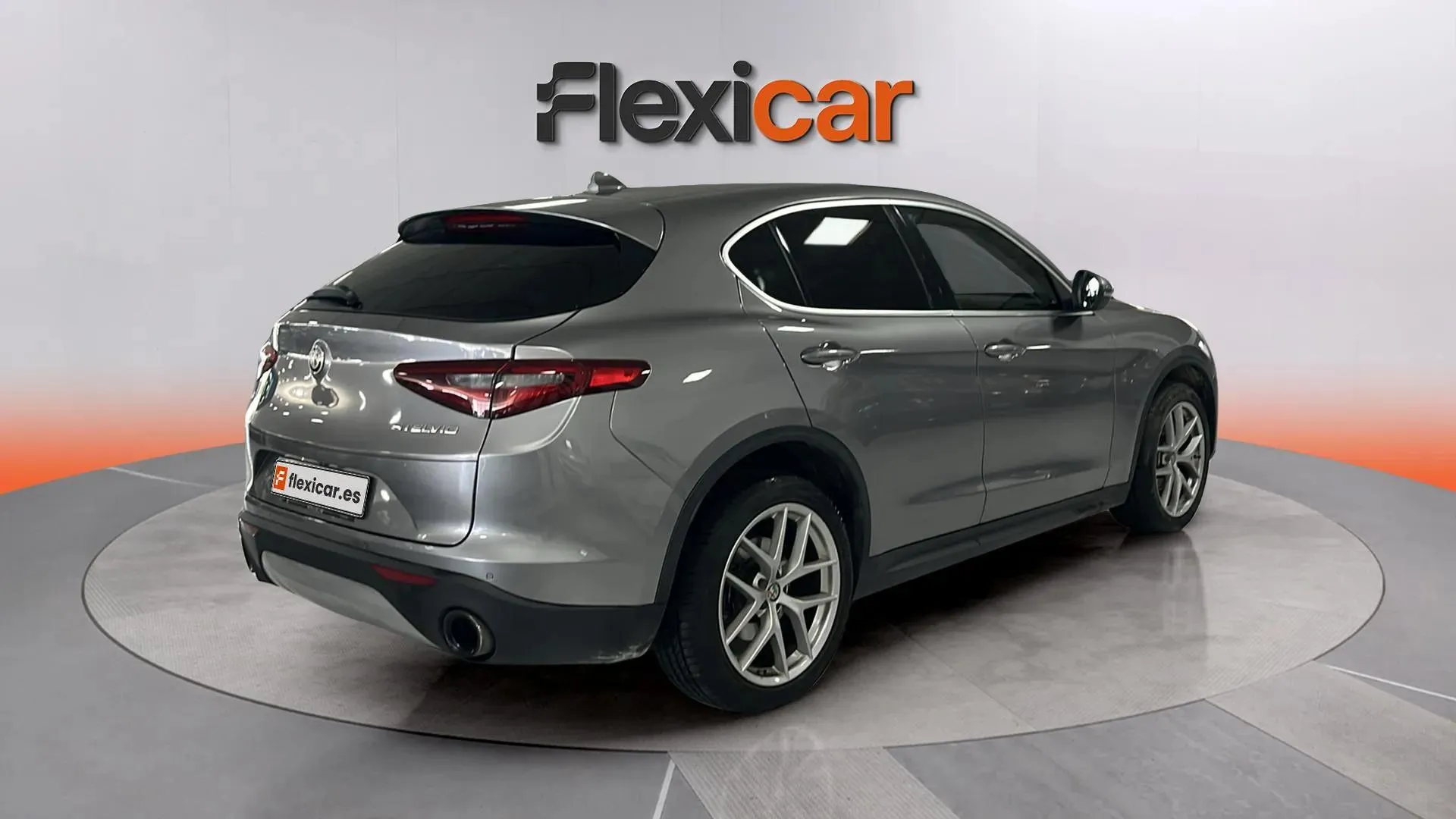 Alfa Romeo Stelvio 2.0 Gasolina First Edition ATX T4 - foto 8