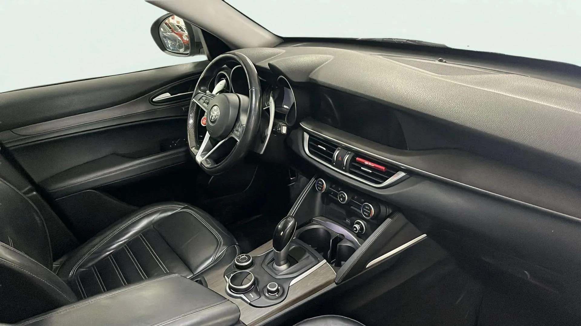 Alfa Romeo Stelvio 2.0 Gasolina First Edition ATX T4 - foto 11