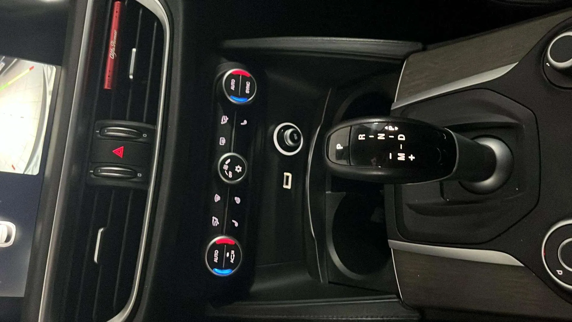 Alfa Romeo Stelvio 2.0 Gasolina First Edition ATX T4 - foto 20