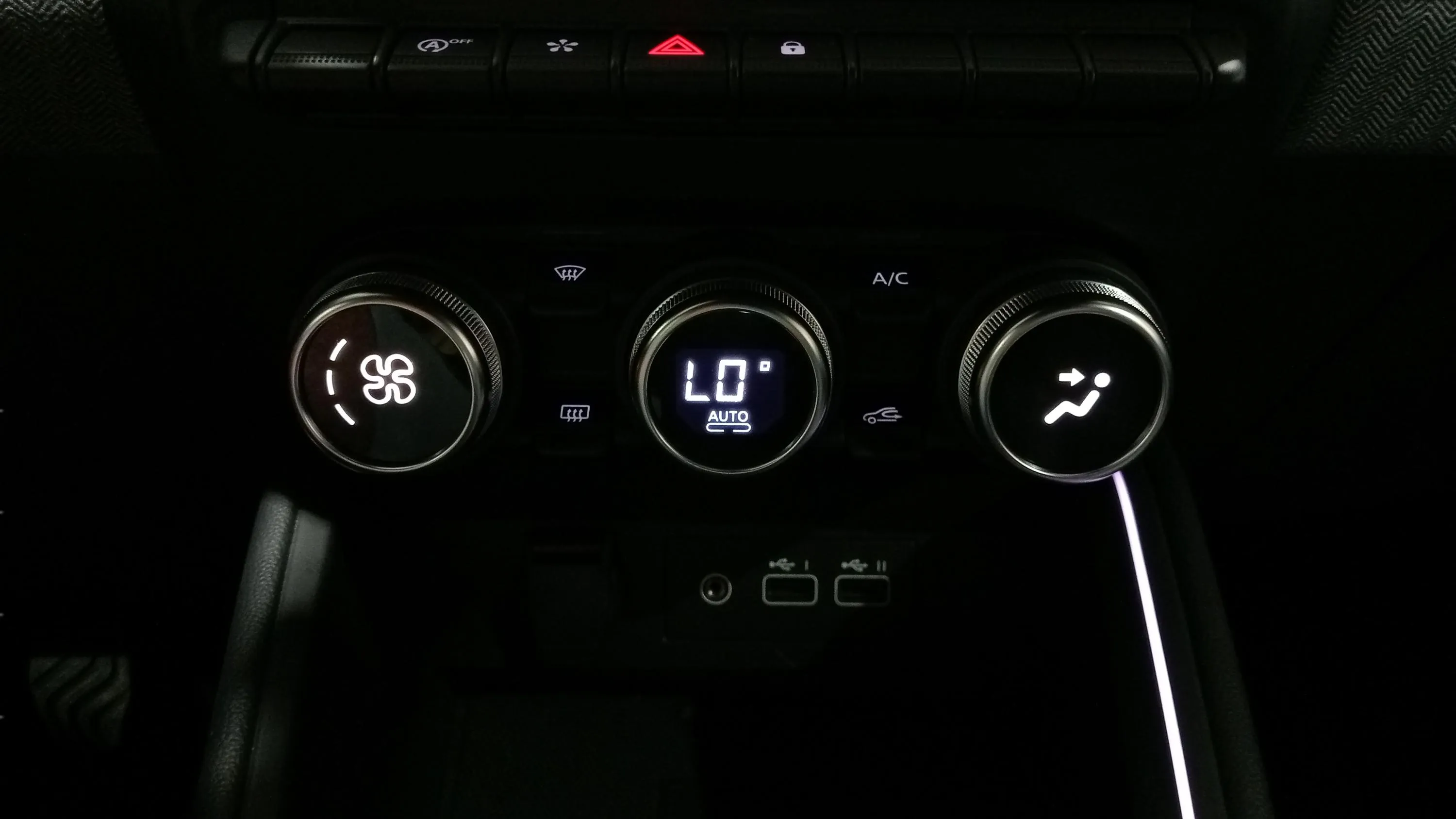 Renault Clio Techno TCe 90 - foto 23