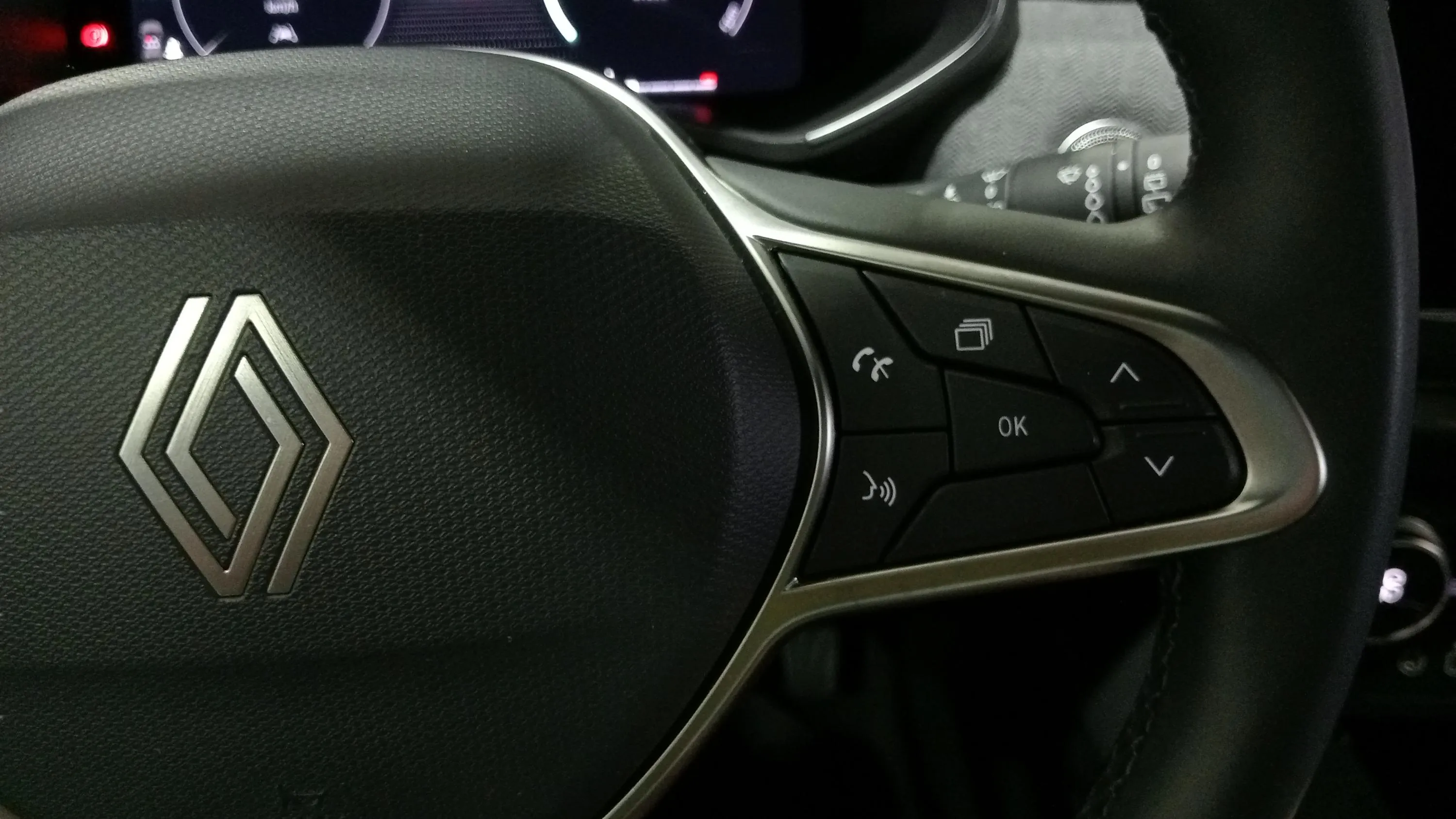 Renault Clio Techno TCe 90 - foto 17
