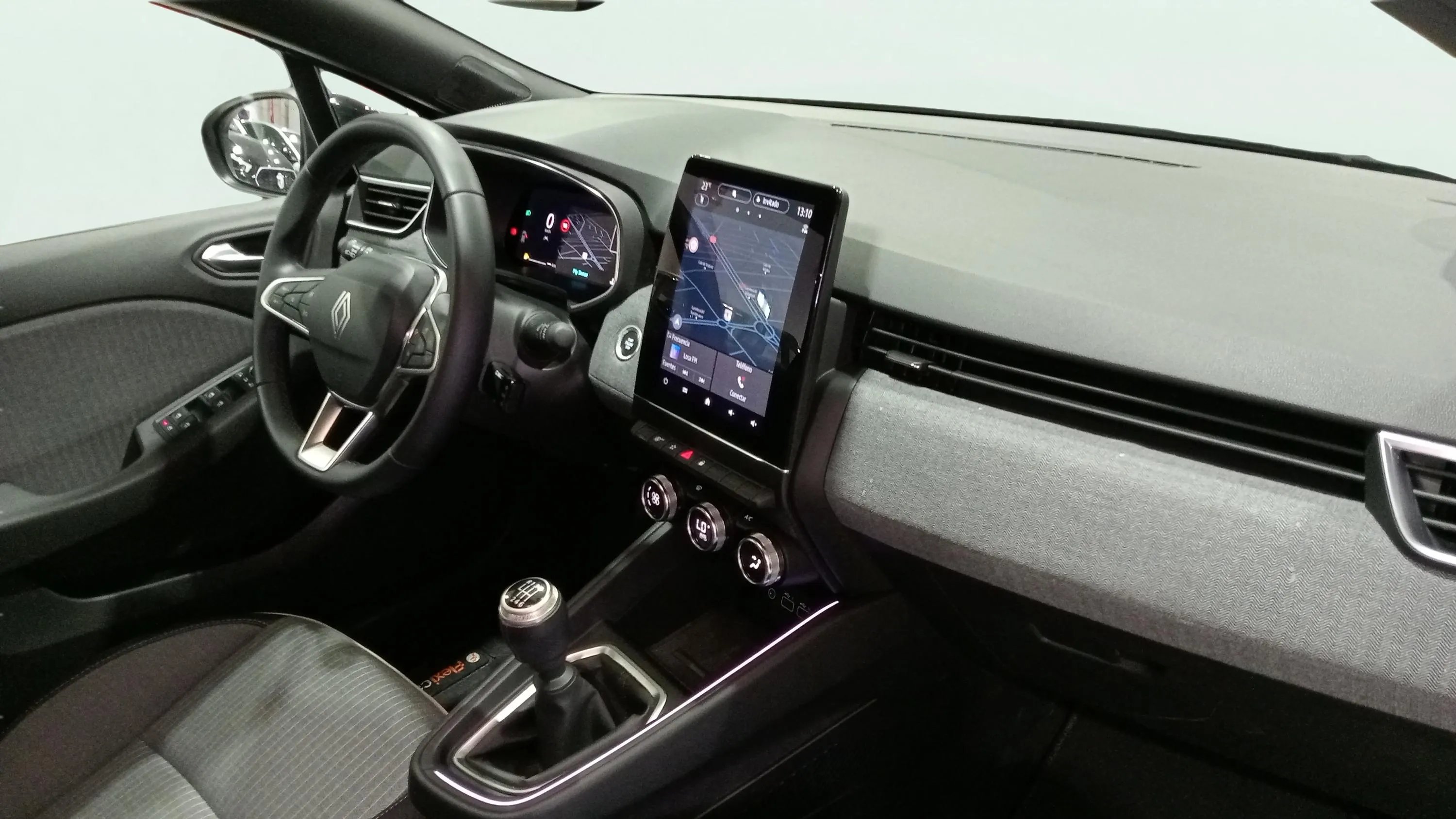 Renault Clio Techno TCe 90 - foto 12
