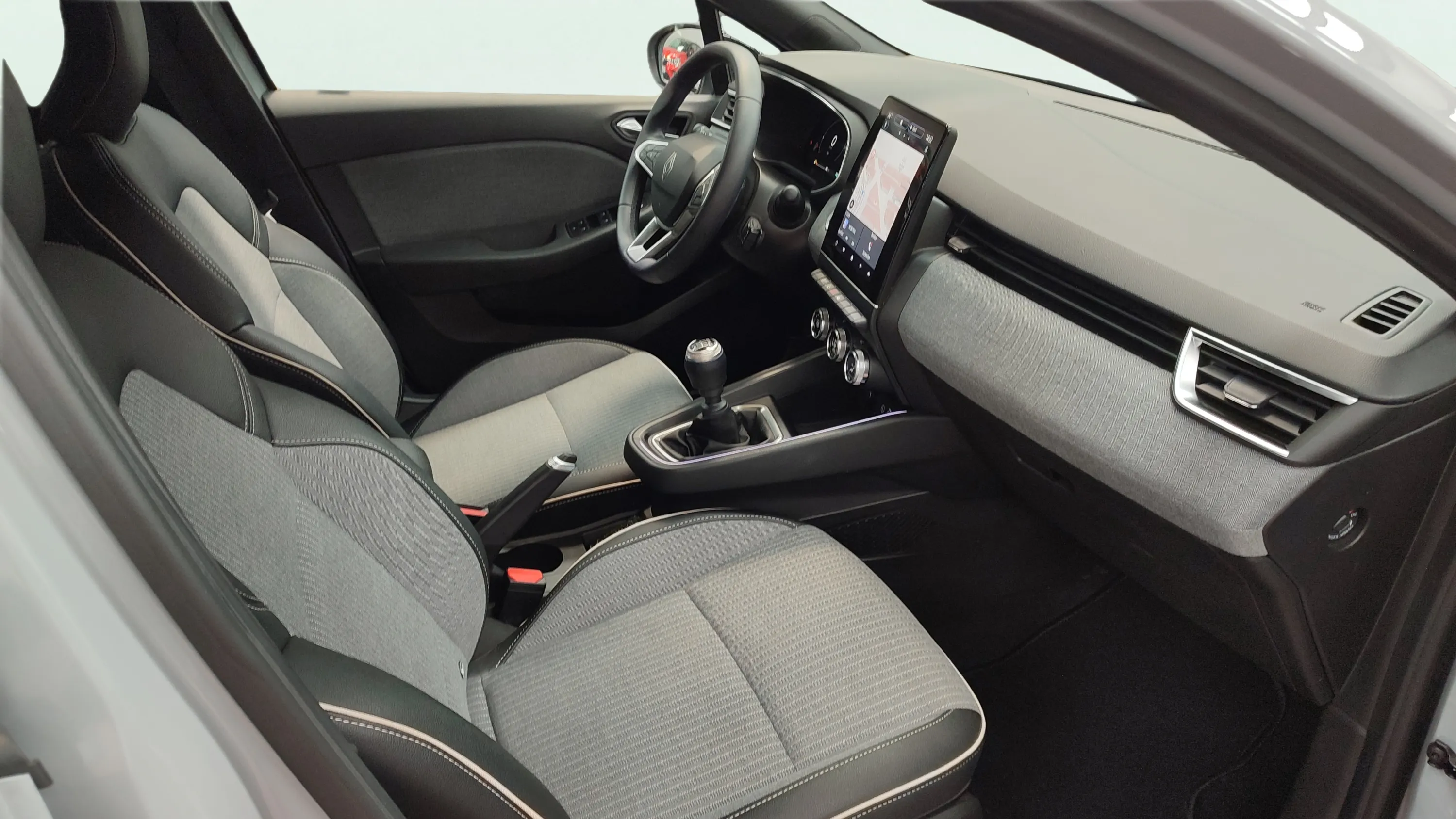 Renault Clio Techno TCe 90 - foto 21