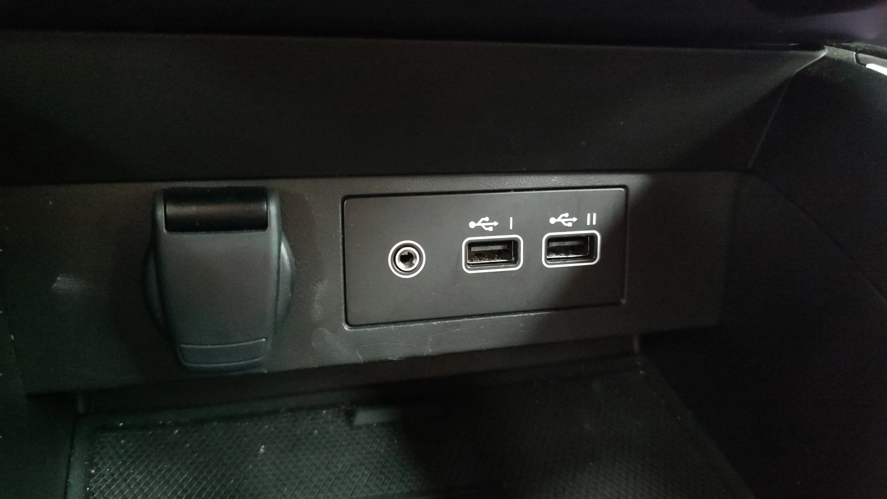 Renault Clio Techno TCe 90 - foto 17