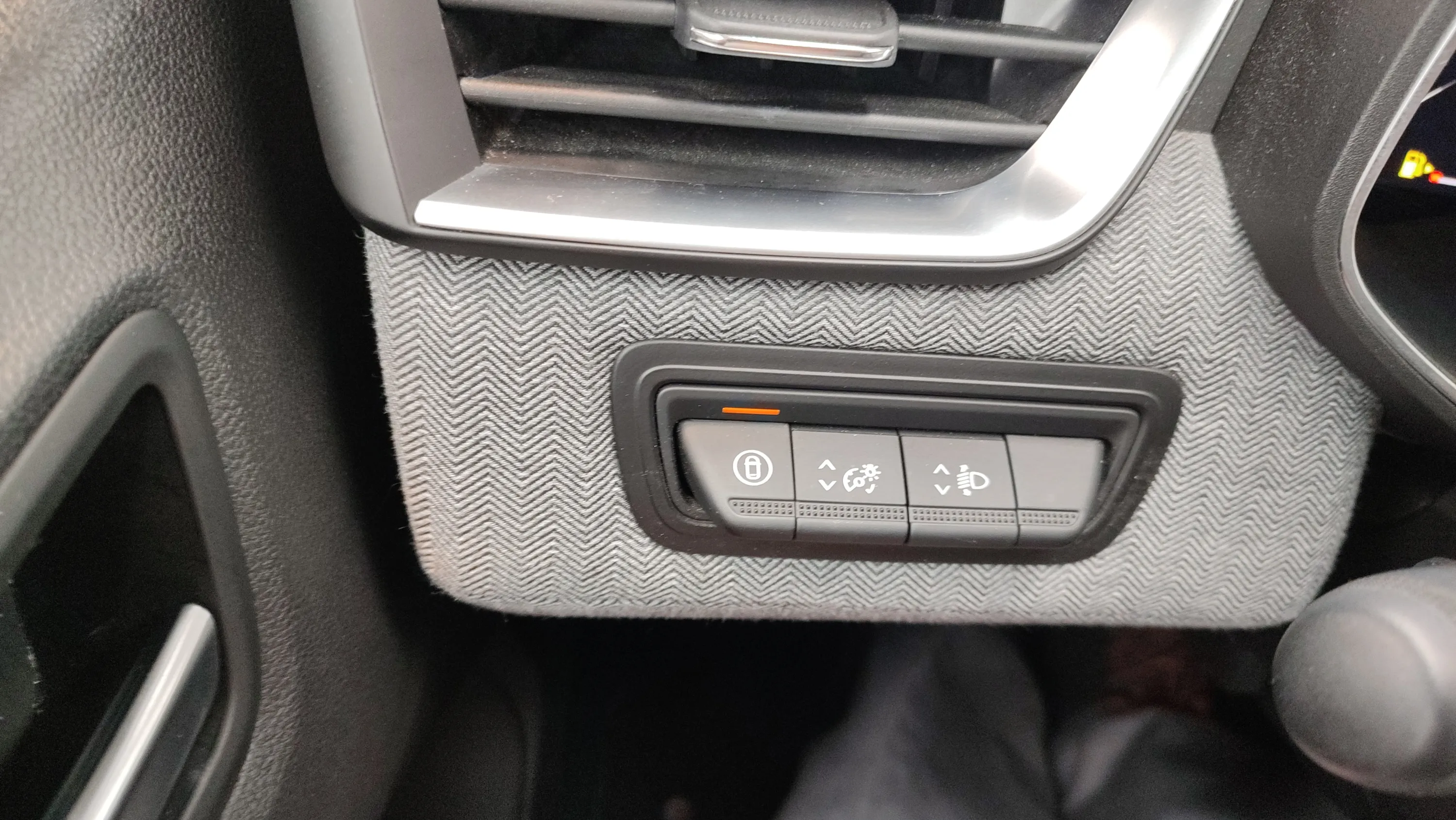Renault Clio Techno TCe 90 - foto 16