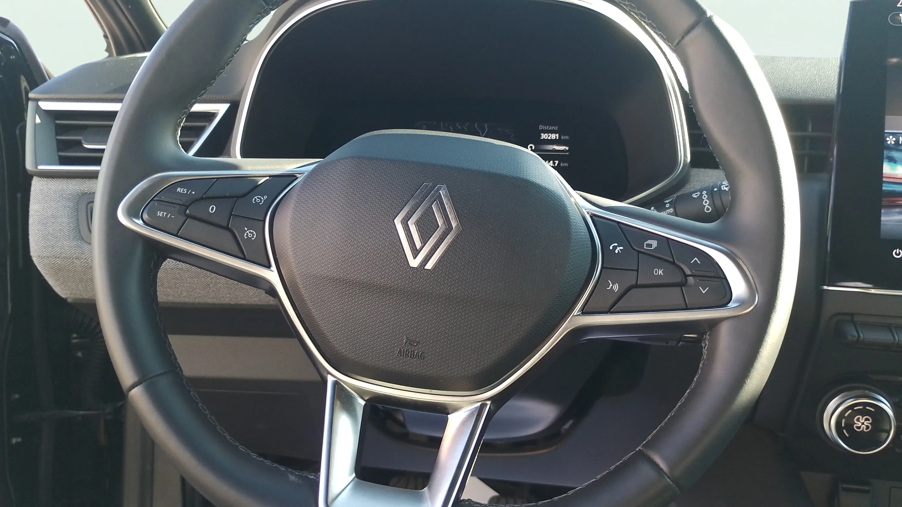 Renault Clio Techno TCe 90 - foto 11