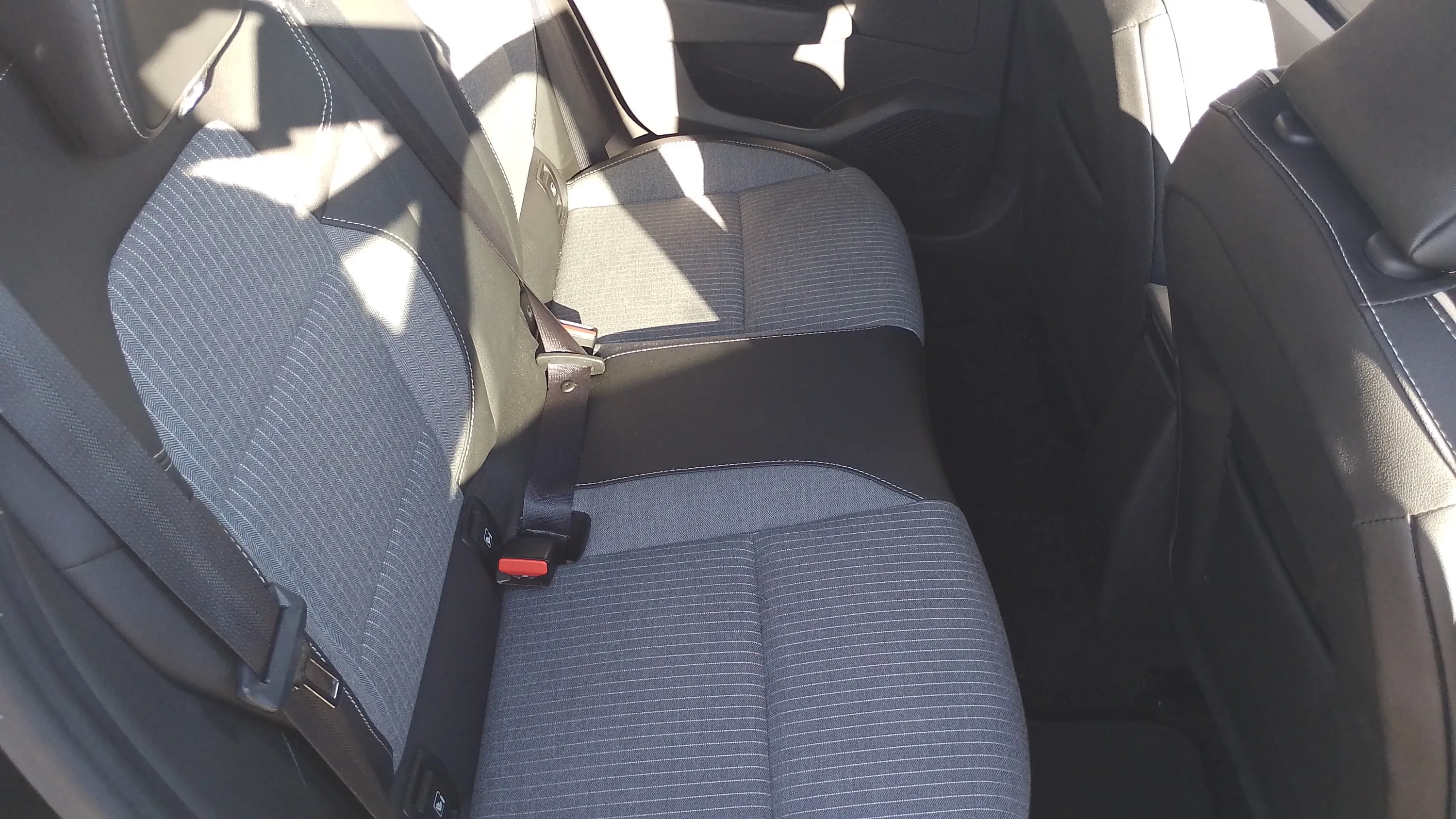 Renault Clio Techno TCe 90 - foto 14