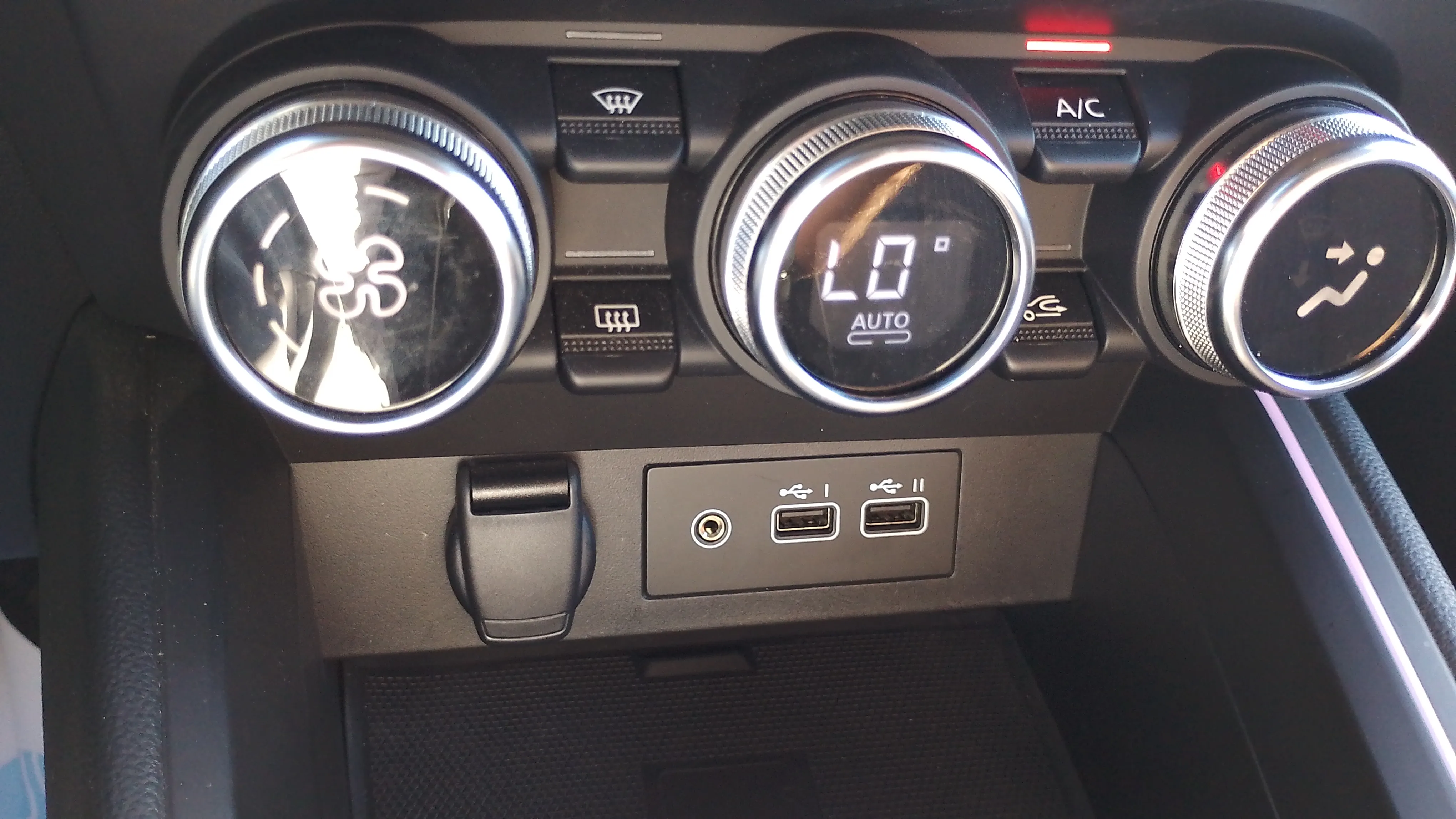 Renault Clio Techno TCe 90 - foto 19