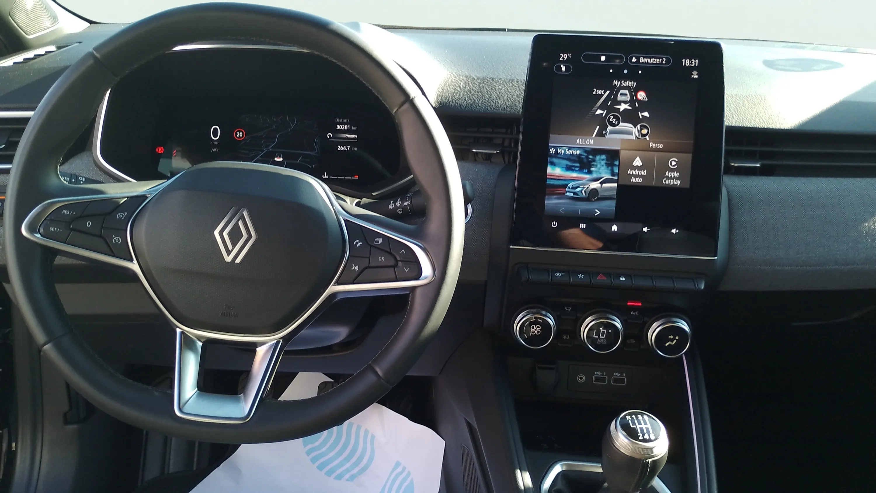 Renault Clio Techno TCe 90 - foto 9