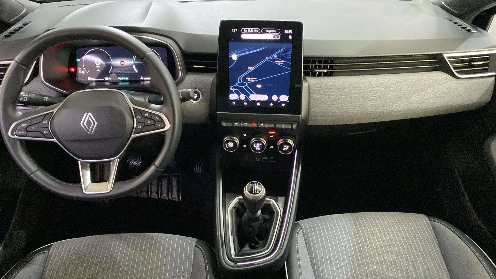 Renault Clio Techno TCe 90 - foto 14