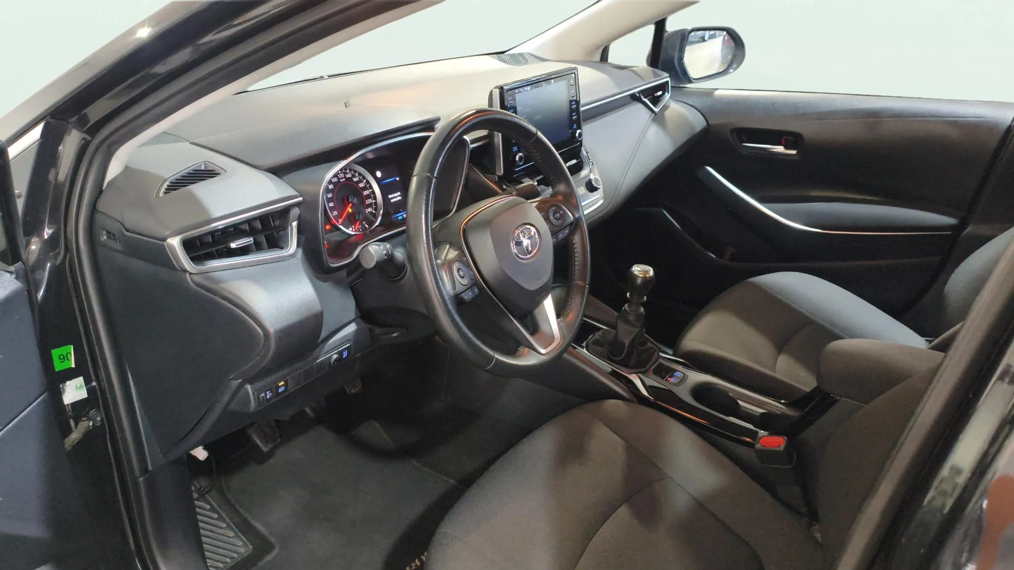 Toyota Corolla 140H Active Plus - foto 9