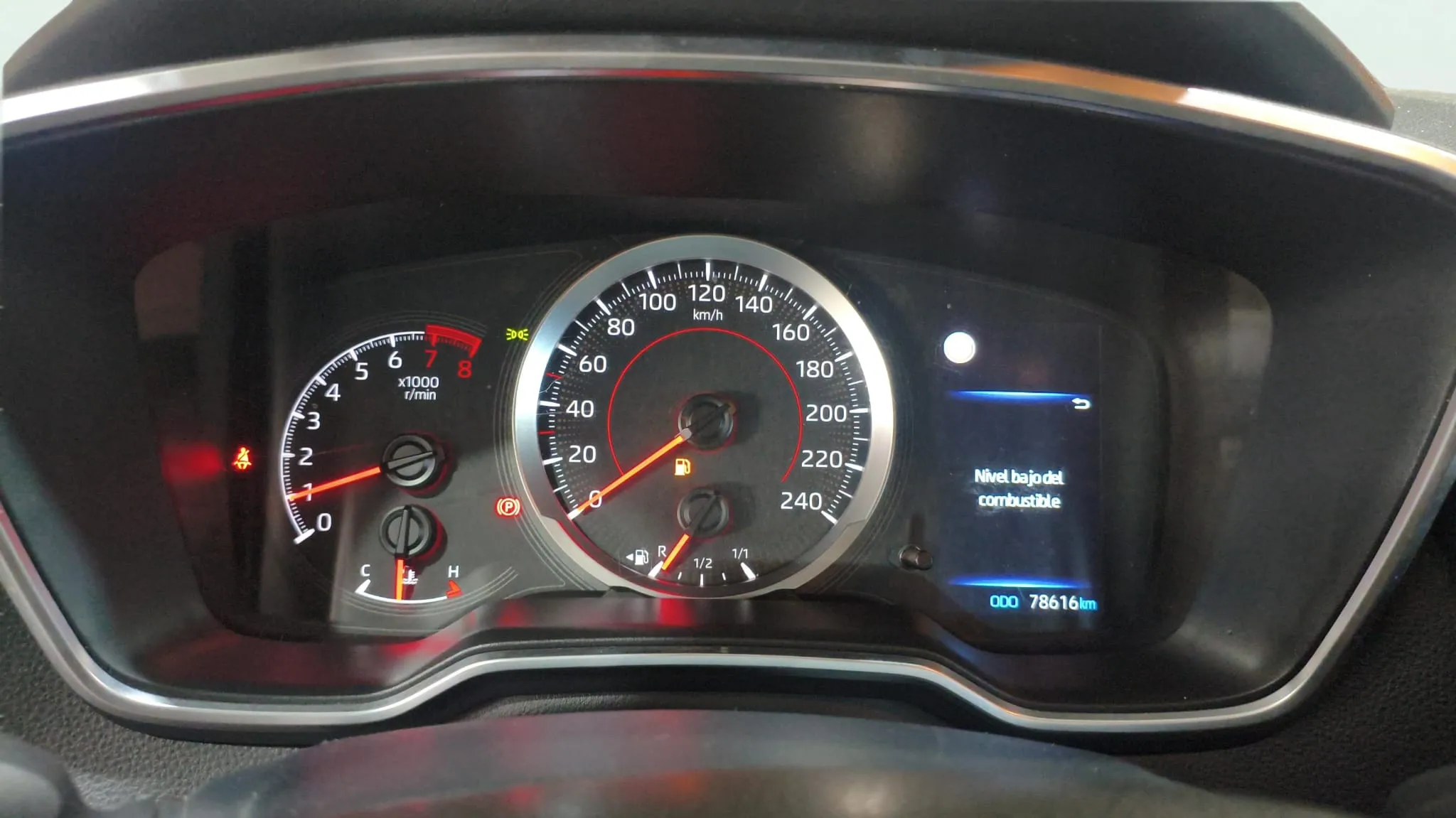Toyota Corolla 140H Active Plus - foto 15