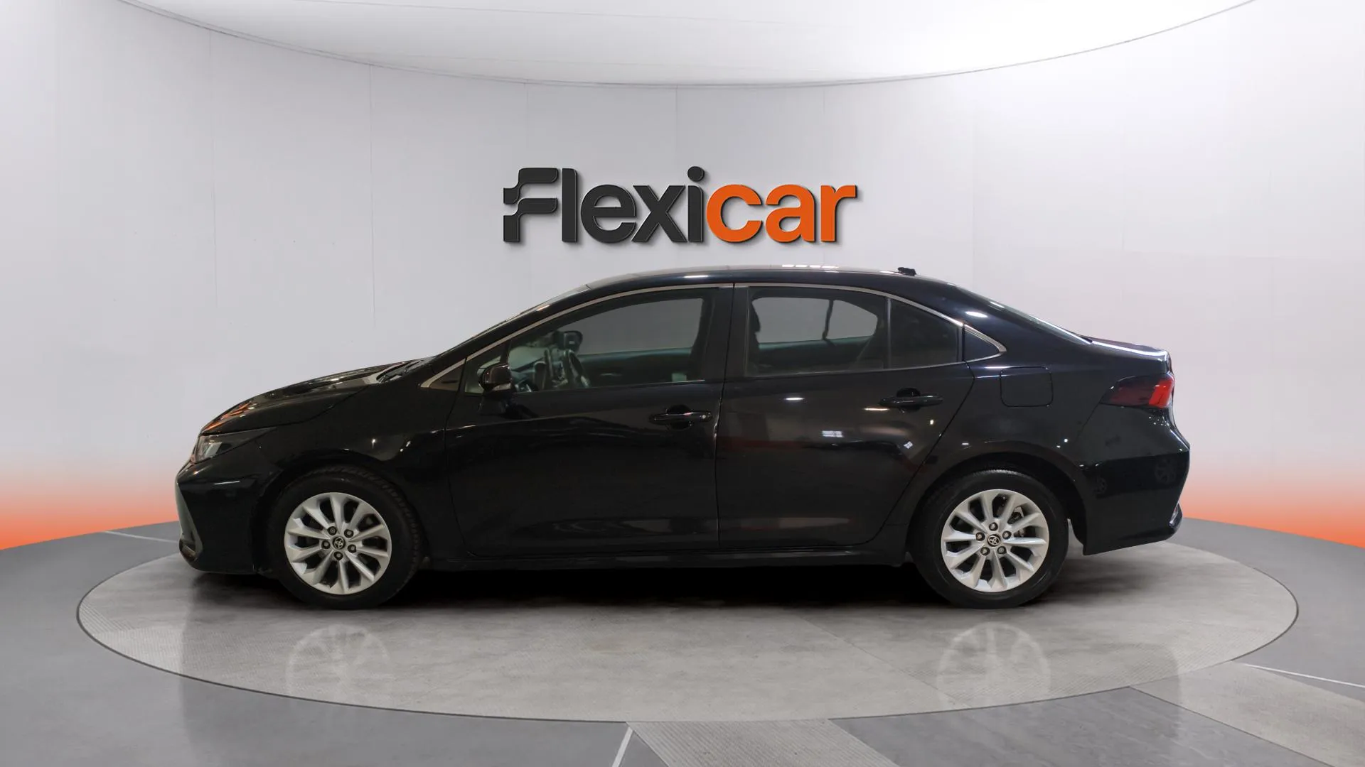Toyota Corolla 140H Active Plus - foto 4