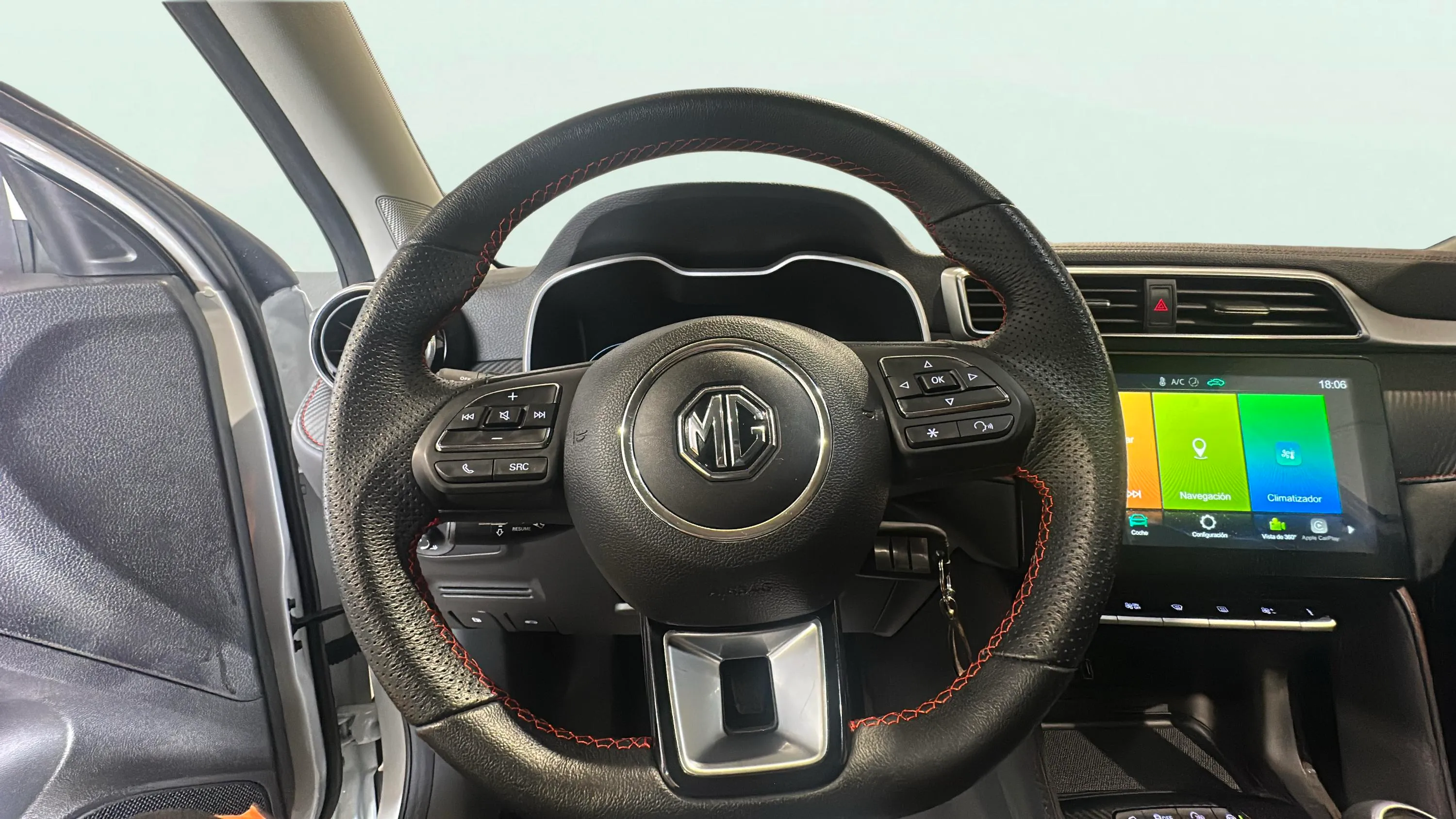 MG ZS 1.5 Luxury - foto 15