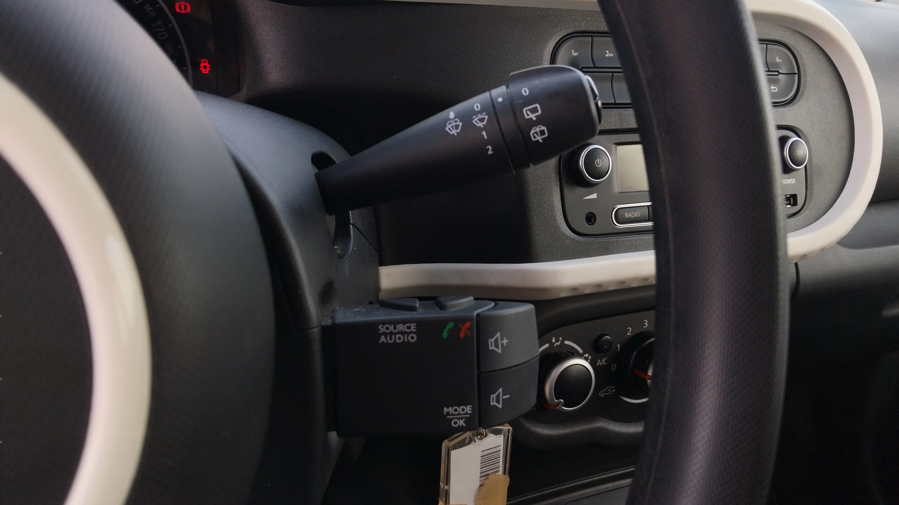 Renault Twingo Zen TCe 2020 - foto 22