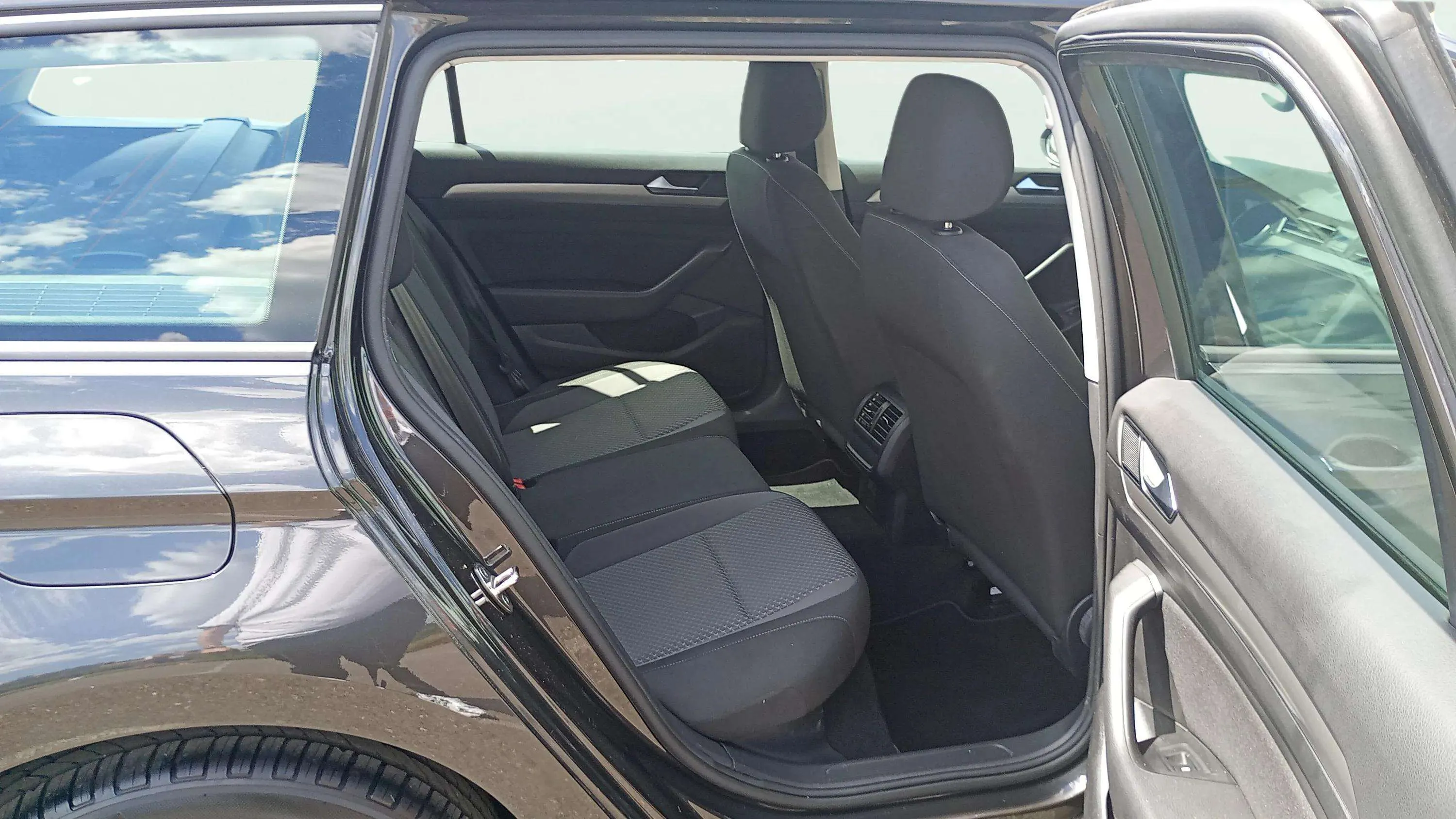 Volkswagen Passat Variant Business 2.0 TDI DS - foto 15
