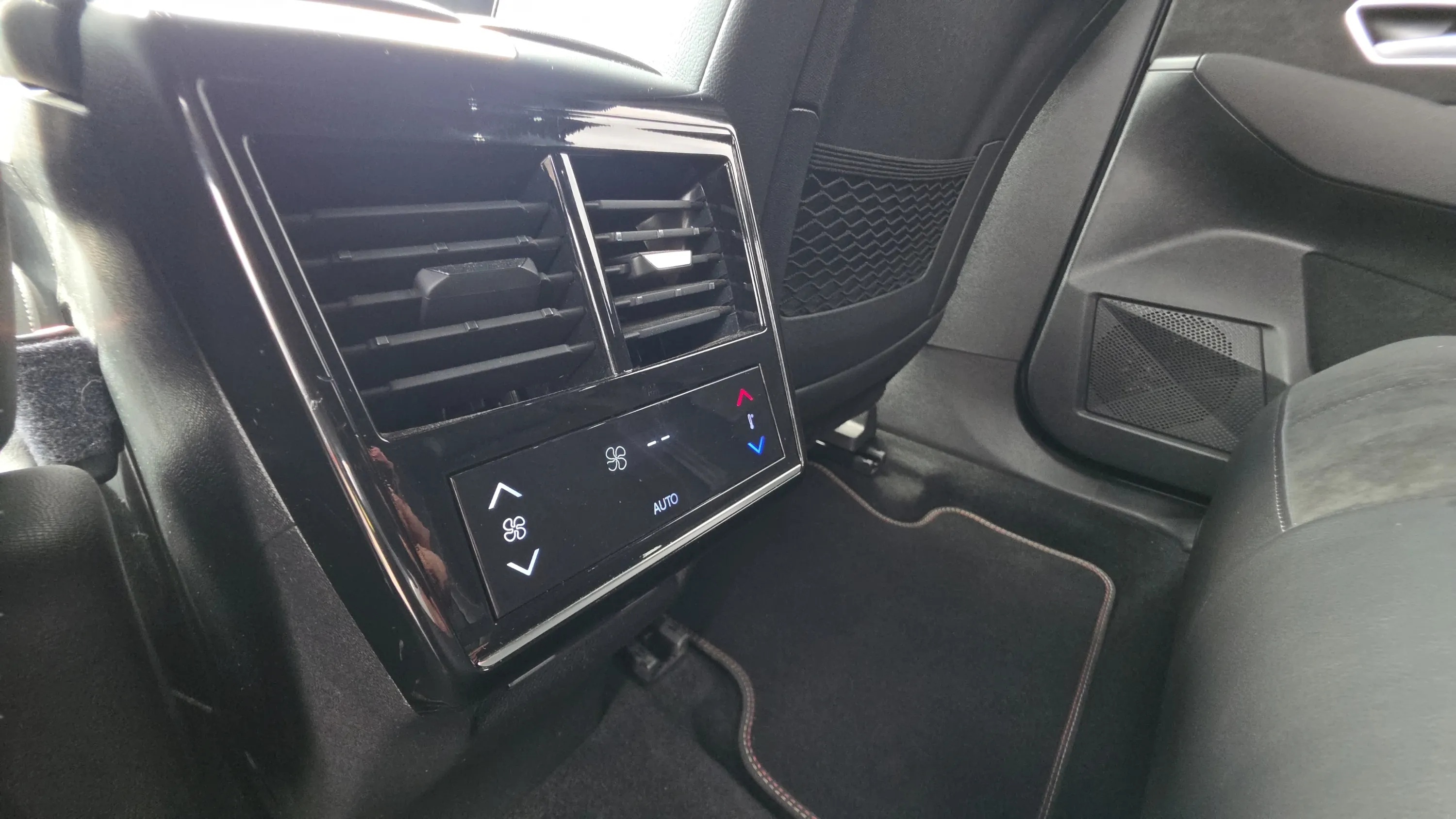DS DS 7 Crossback 1.6 E-Tense 225 Performance Line - foto 19