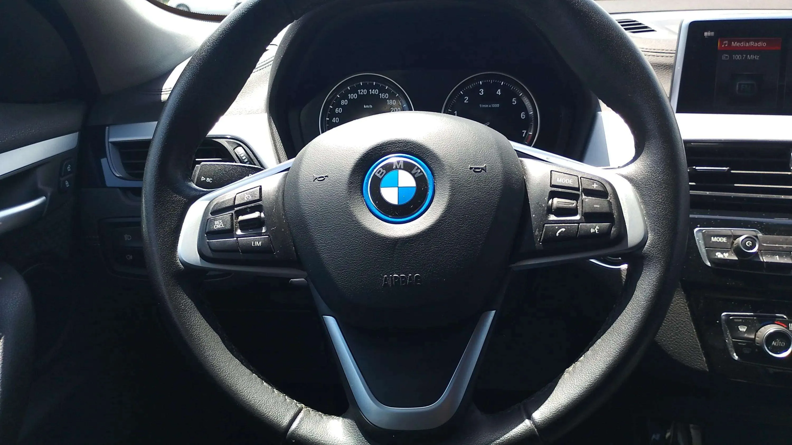 BMW X2 xDrive25e - foto 11