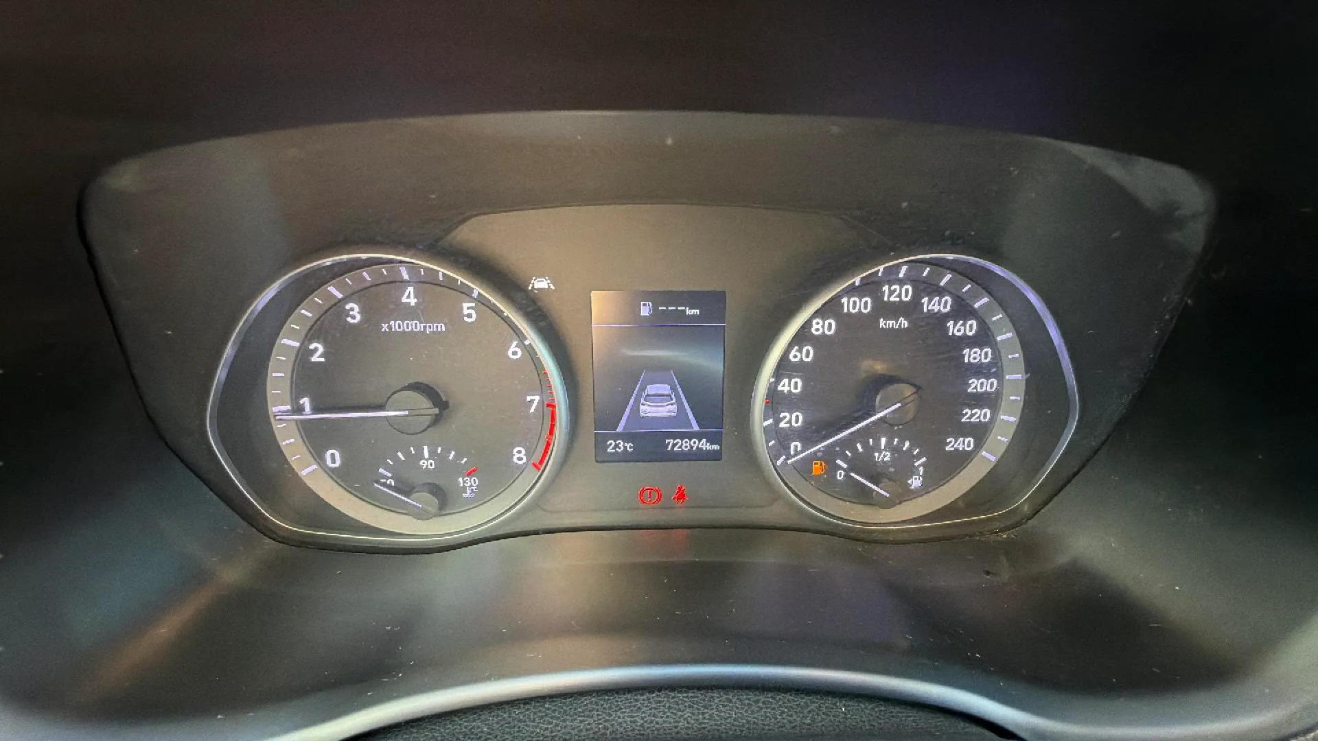 Hyundai i30 1.5 DPI Essence - foto 11