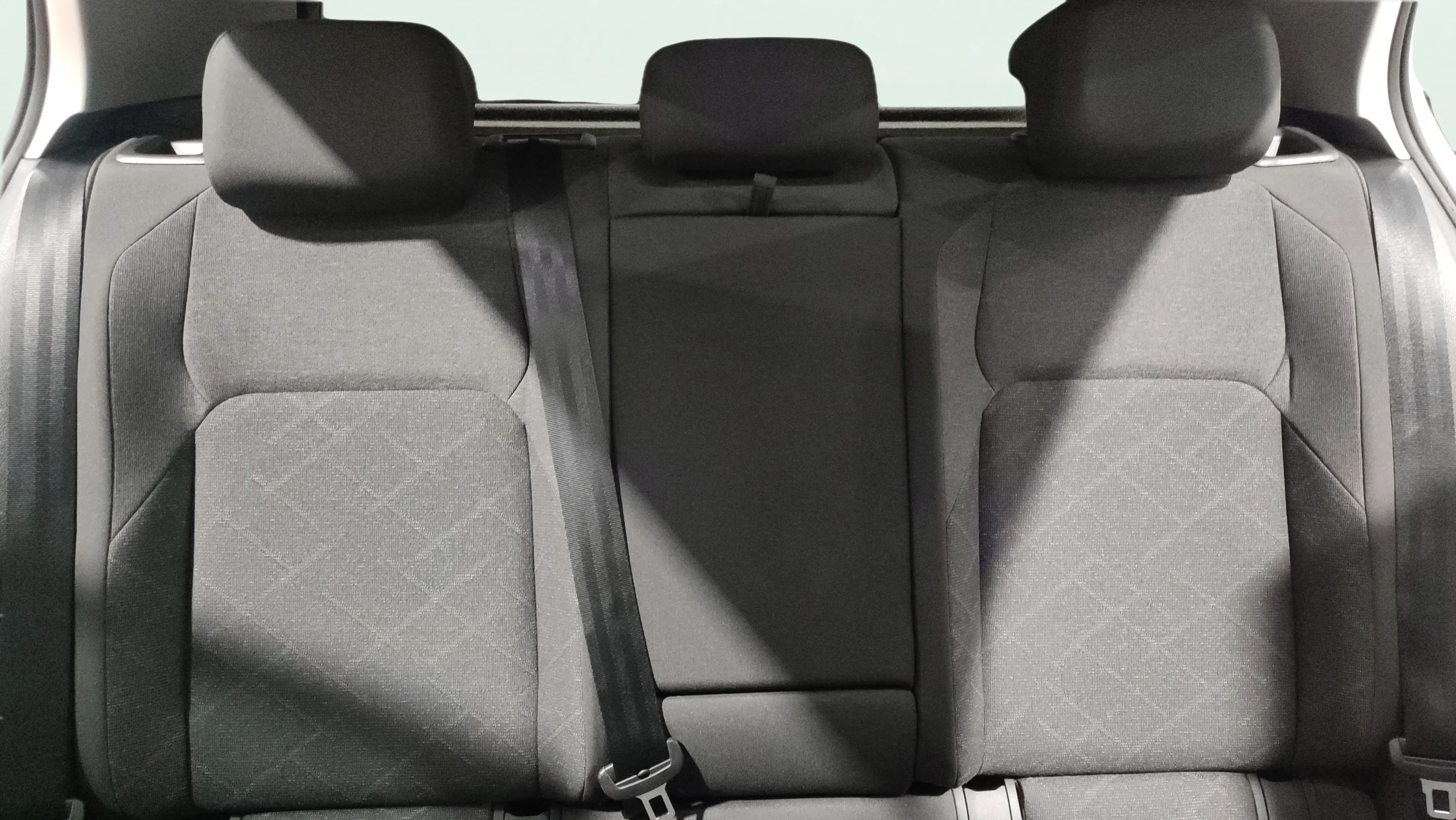 Volkswagen Golf 2.0 TDI - foto 27