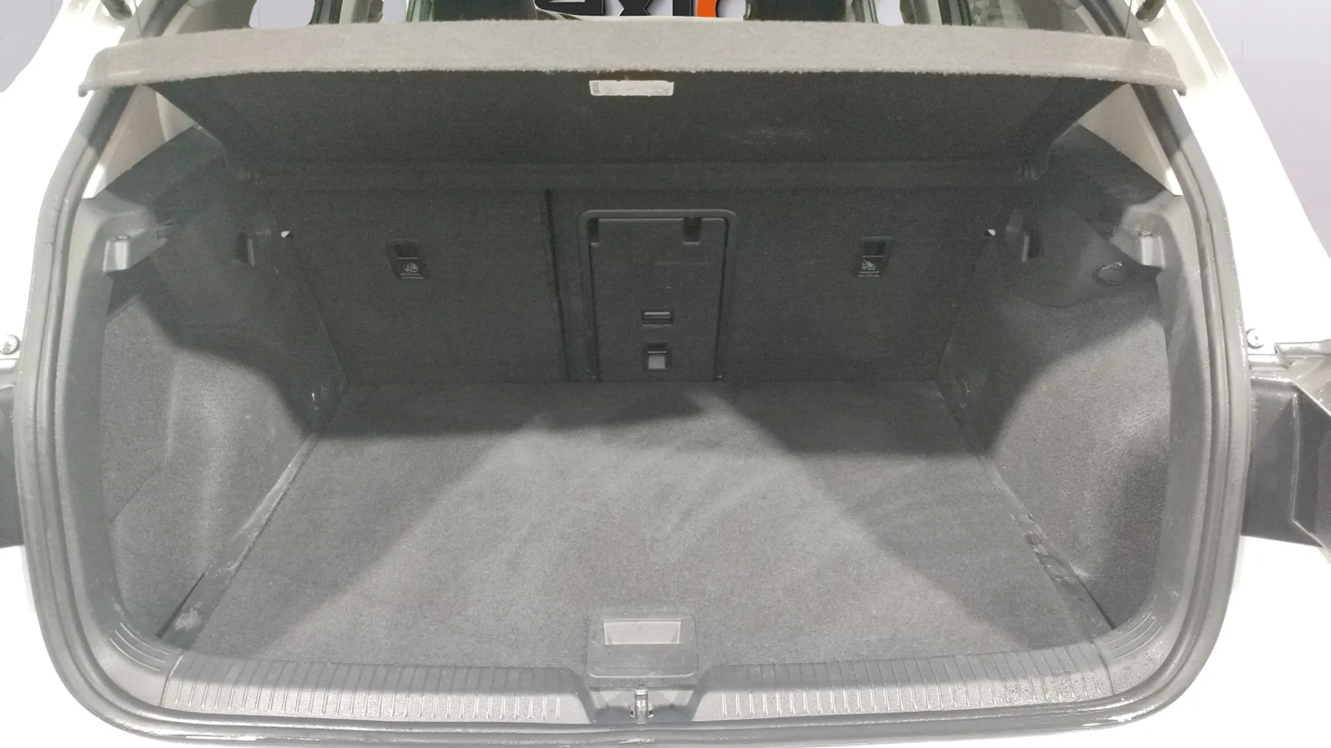 Volkswagen Golf 2.0 TDI - foto 29