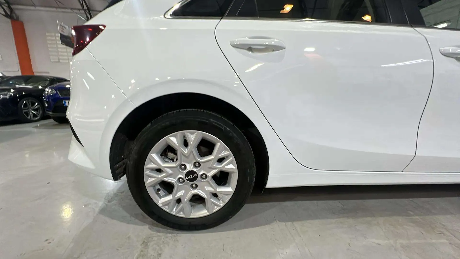 Kia Ceed 1.6 MHEV iMT Drive - foto 19