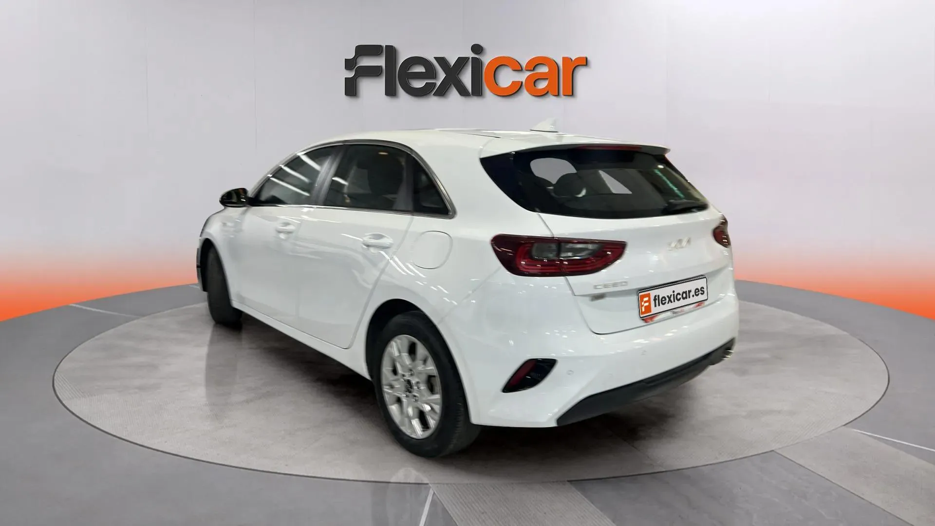 Kia Ceed 1.6 MHEV iMT Drive - foto 5