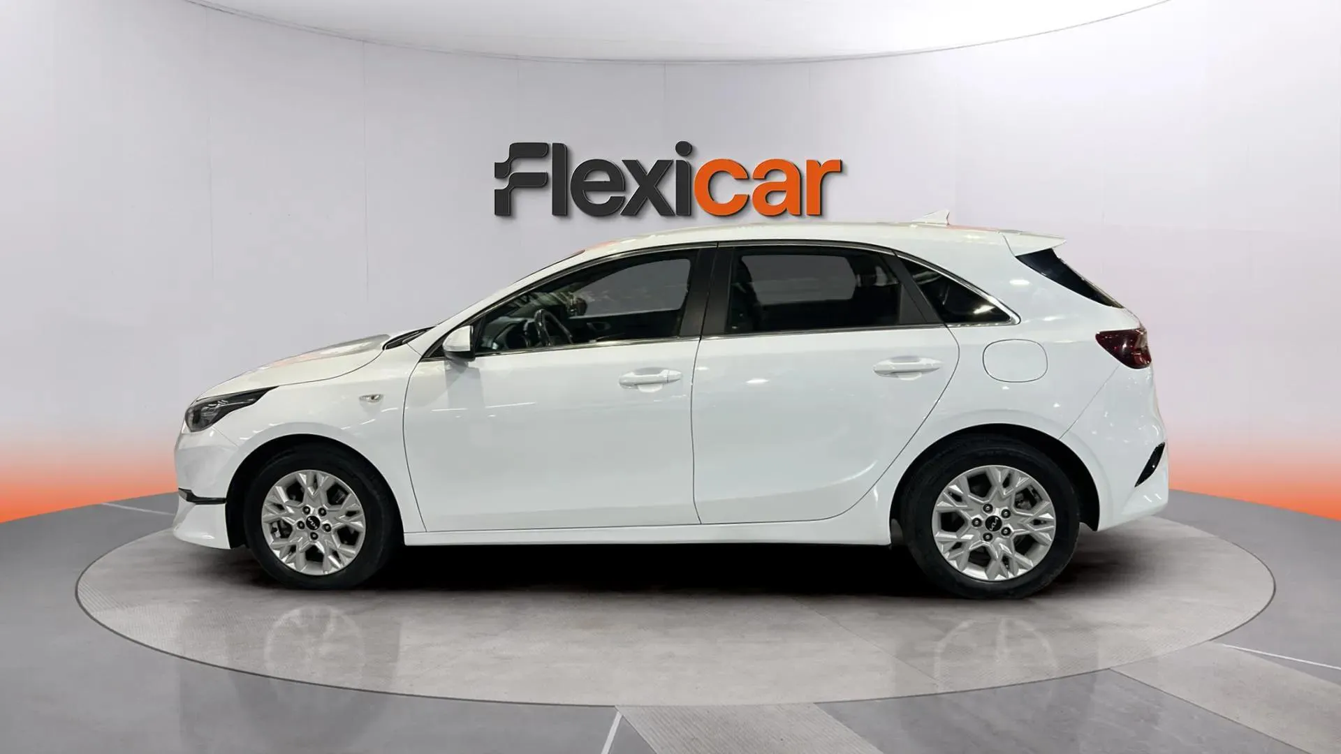 Kia Ceed 1.6 MHEV iMT Drive - foto 4