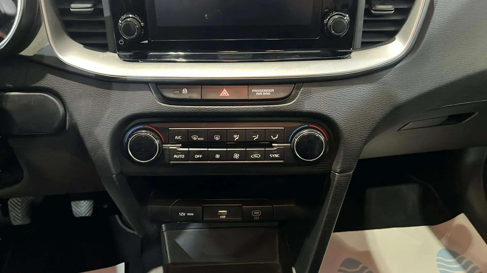 Kia Ceed 1.6 MHEV iMT Drive - foto 12