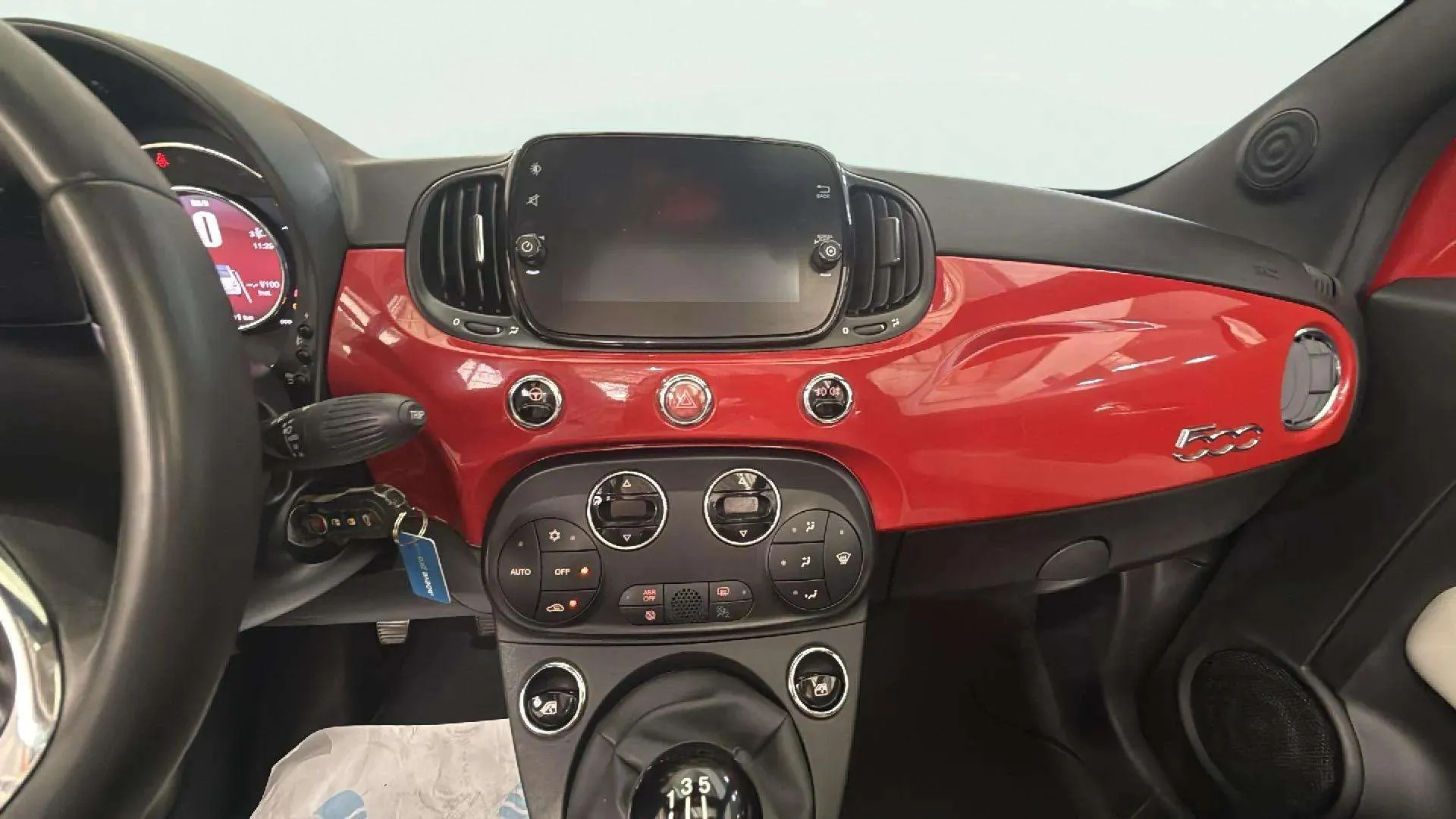 Fiat 500 Club 1.0 Hybrid - foto 10