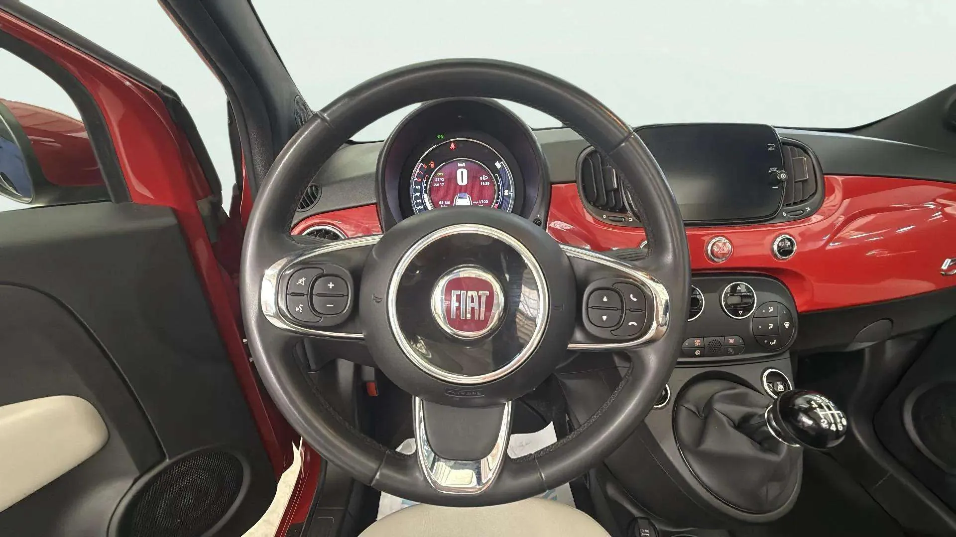 Fiat 500 Club 1.0 Hybrid - foto 11