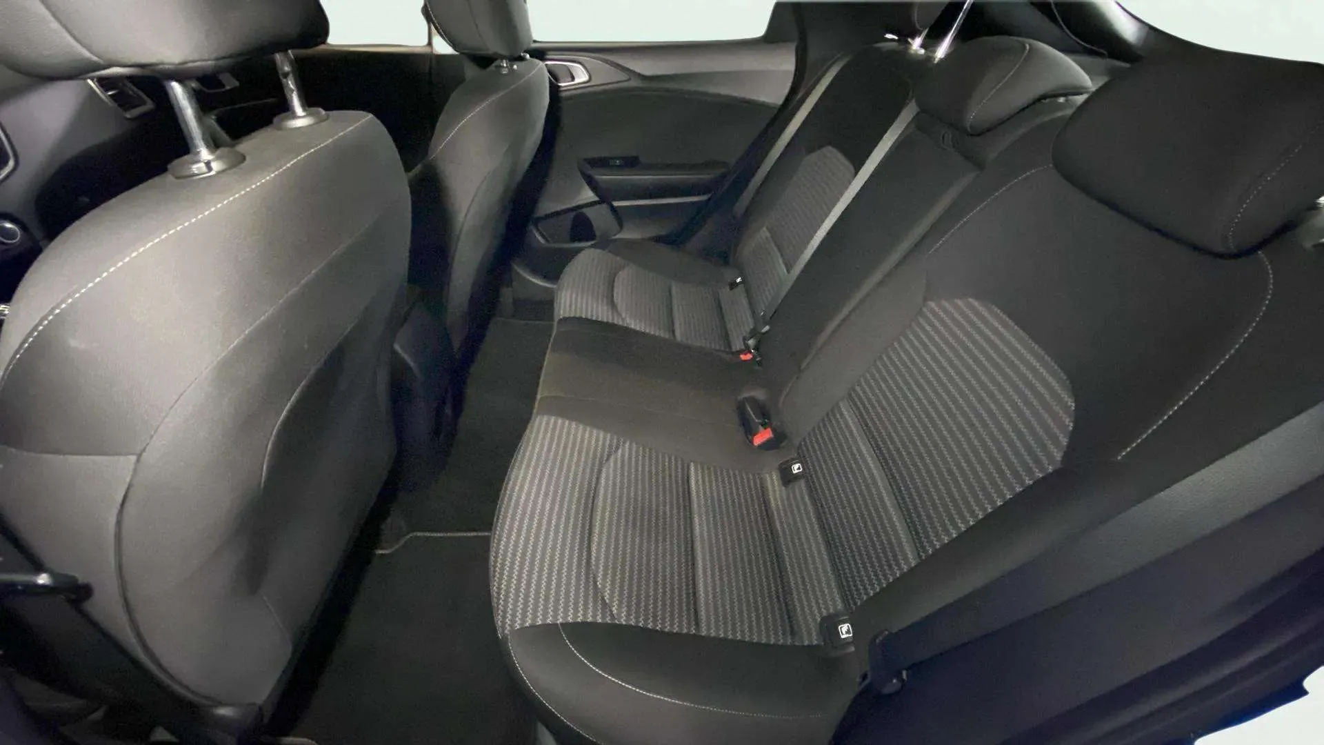 Kia XCeed 1.0 T-GDi Concept - foto 17