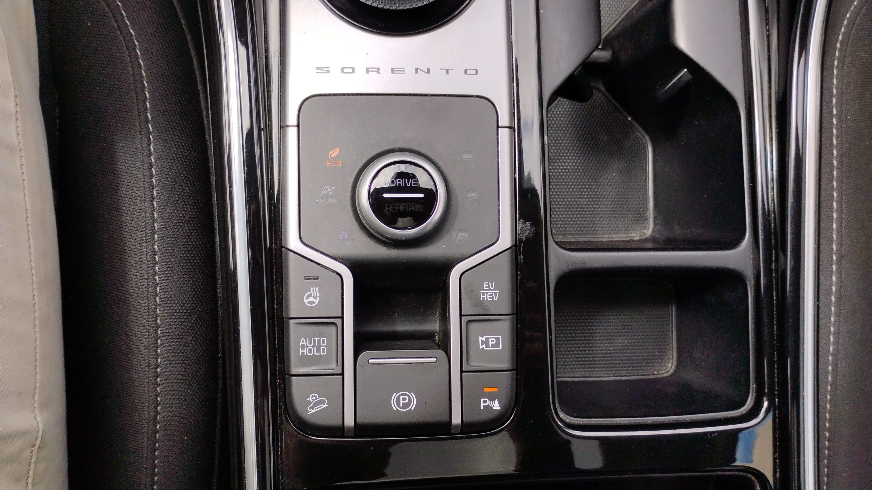 Kia Sorento 1.6 T-GDi PHEV Emotion 4x4 7pl - foto 28