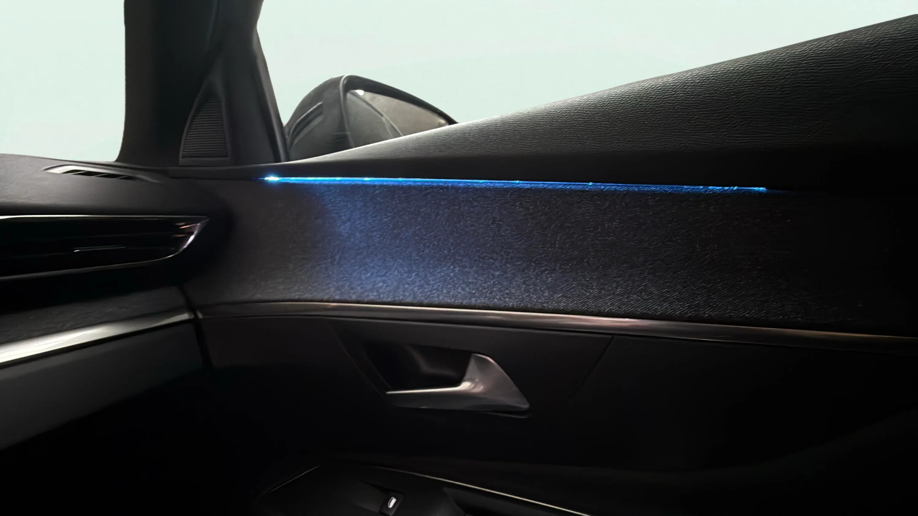 Peugeot 3008 1.5 BlueHDi Allure Pack EAT8 - foto 31