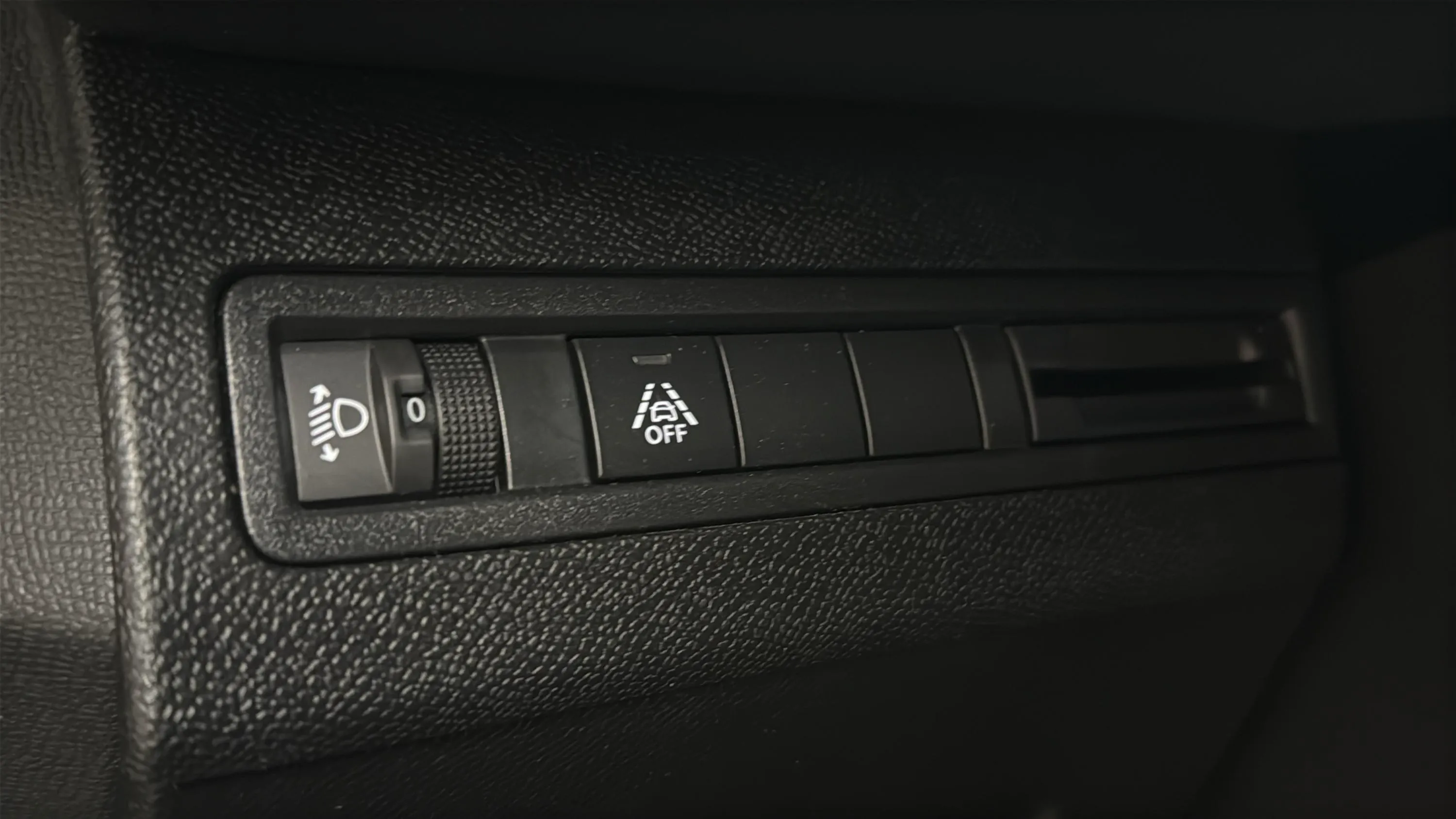 Peugeot 3008 1.5 BlueHDi Allure Pack EAT8 - foto 29