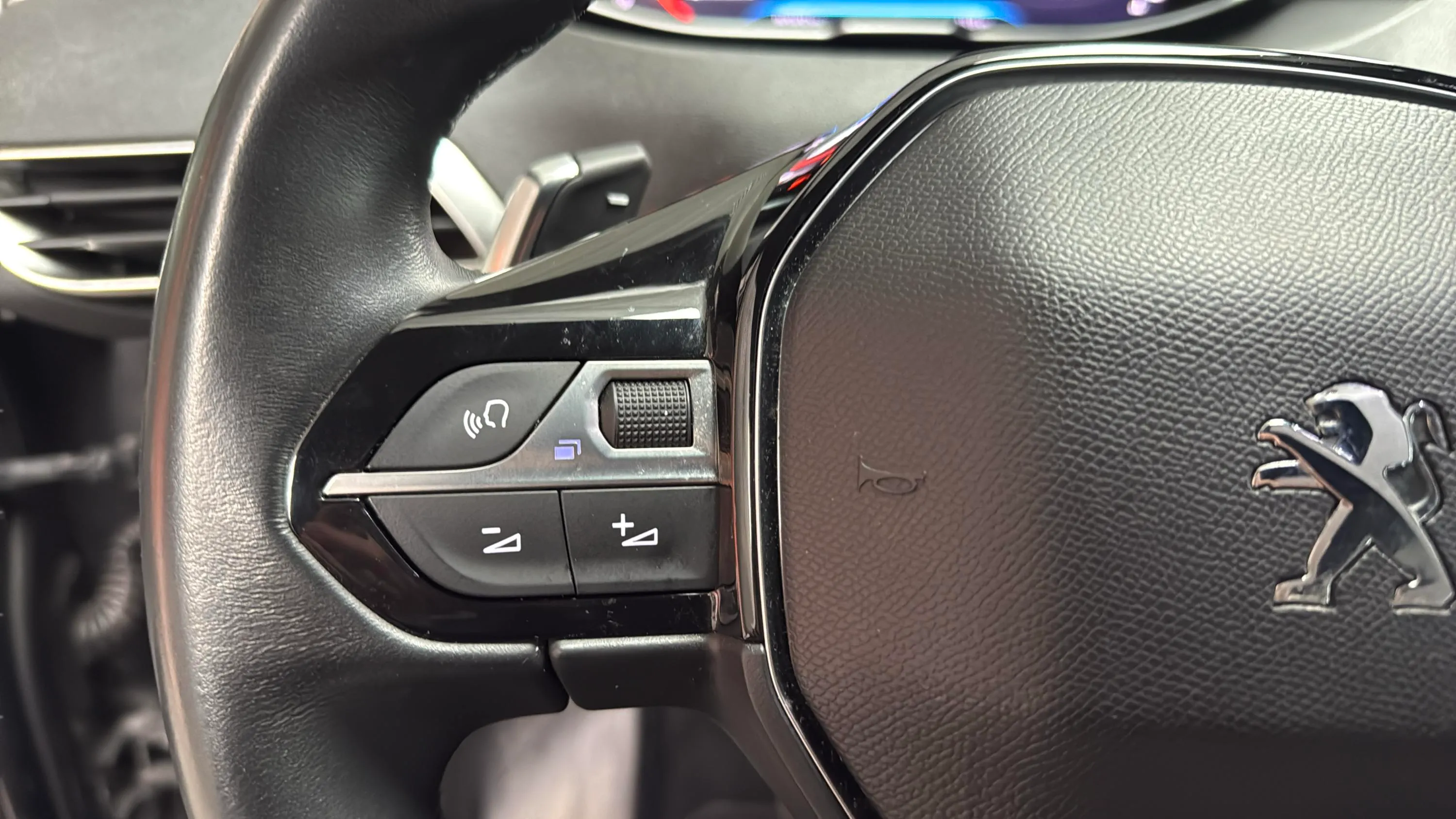 Peugeot 3008 1.5 BlueHDi Allure Pack EAT8 - foto 20