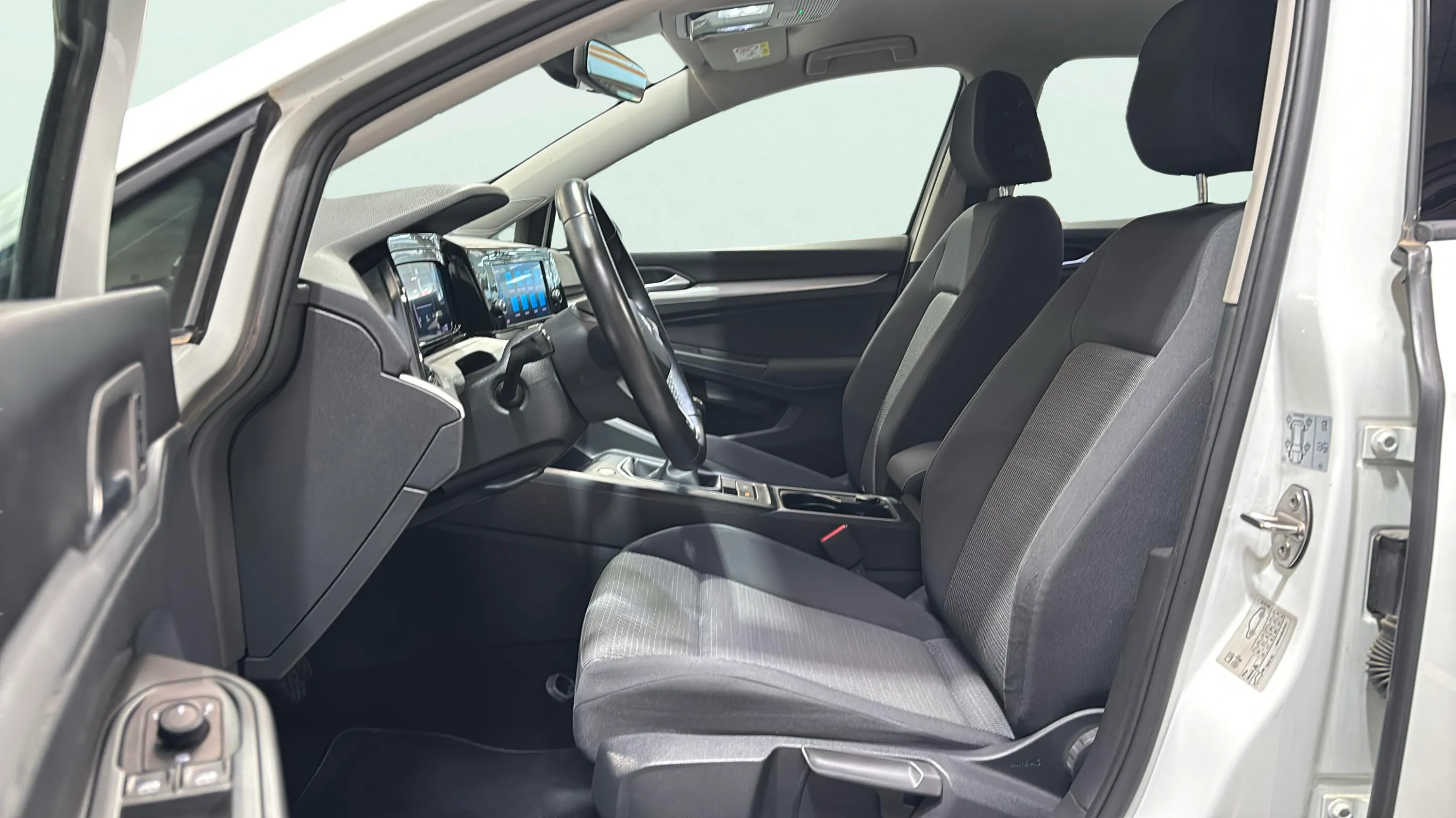 Volkswagen Golf 2.0 TDI - foto 17