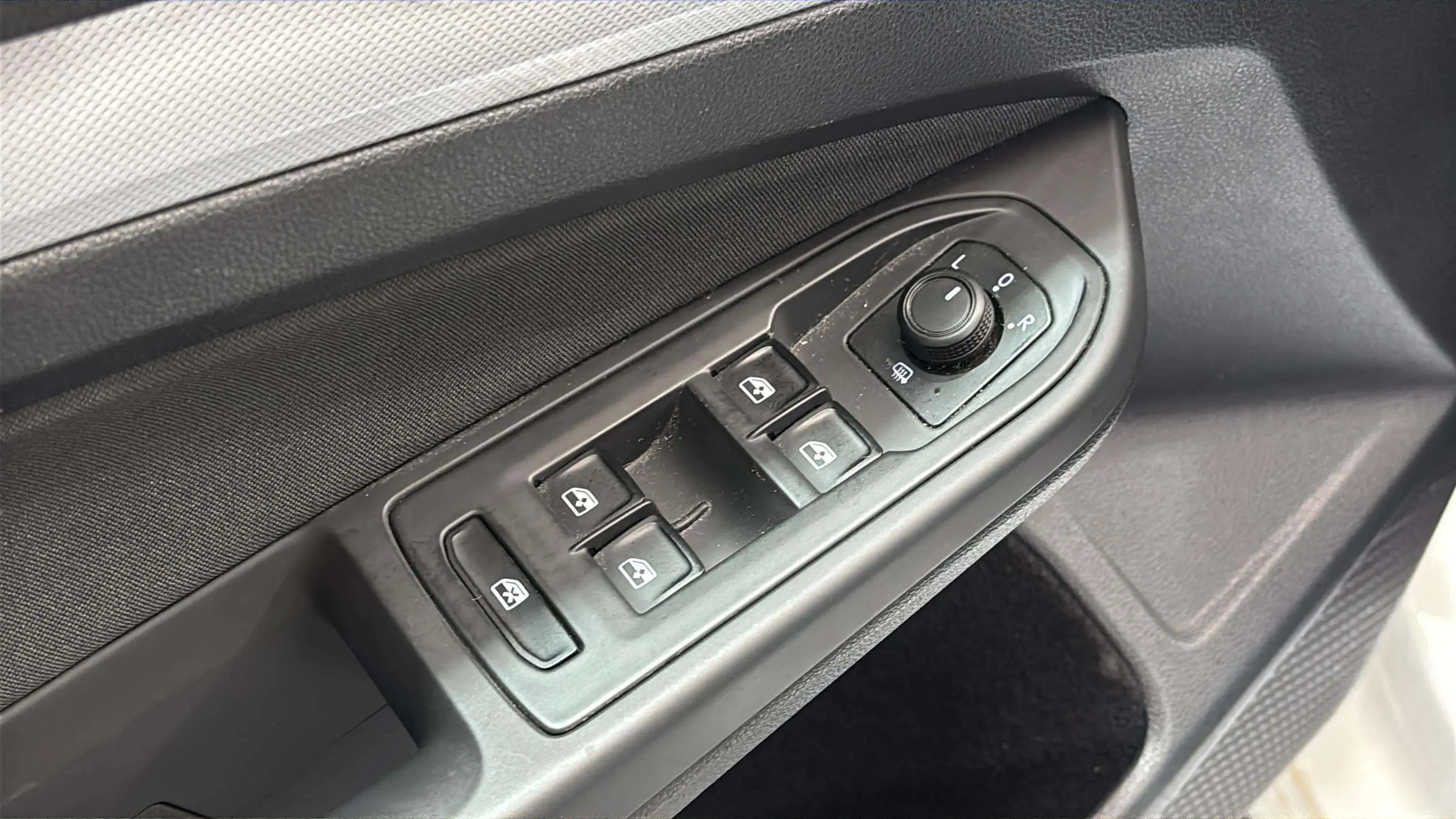 Volkswagen Golf 2.0 TDI - foto 22