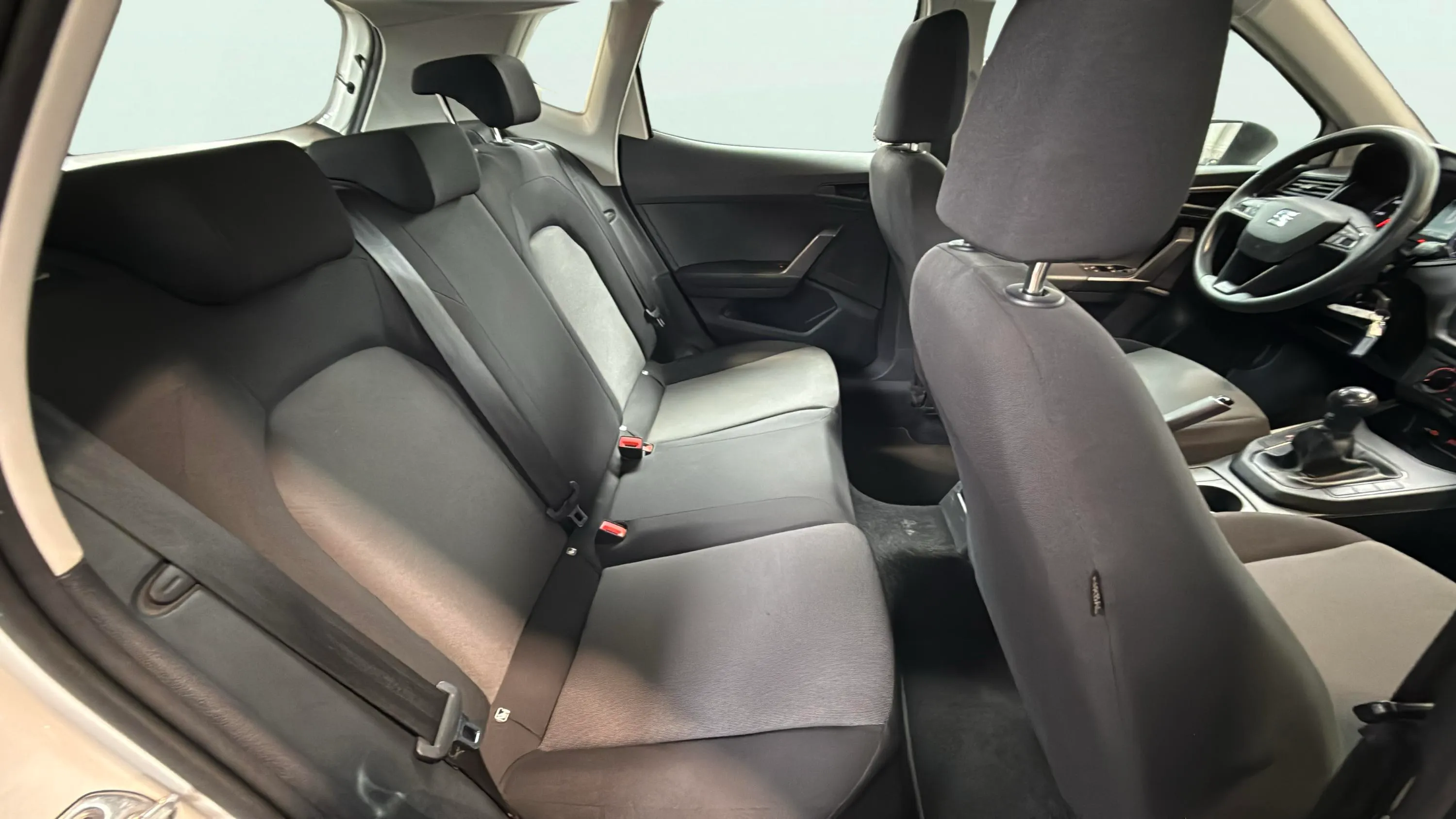 SEAT Arona 1.6 TDI Style Ecomotive - foto 18