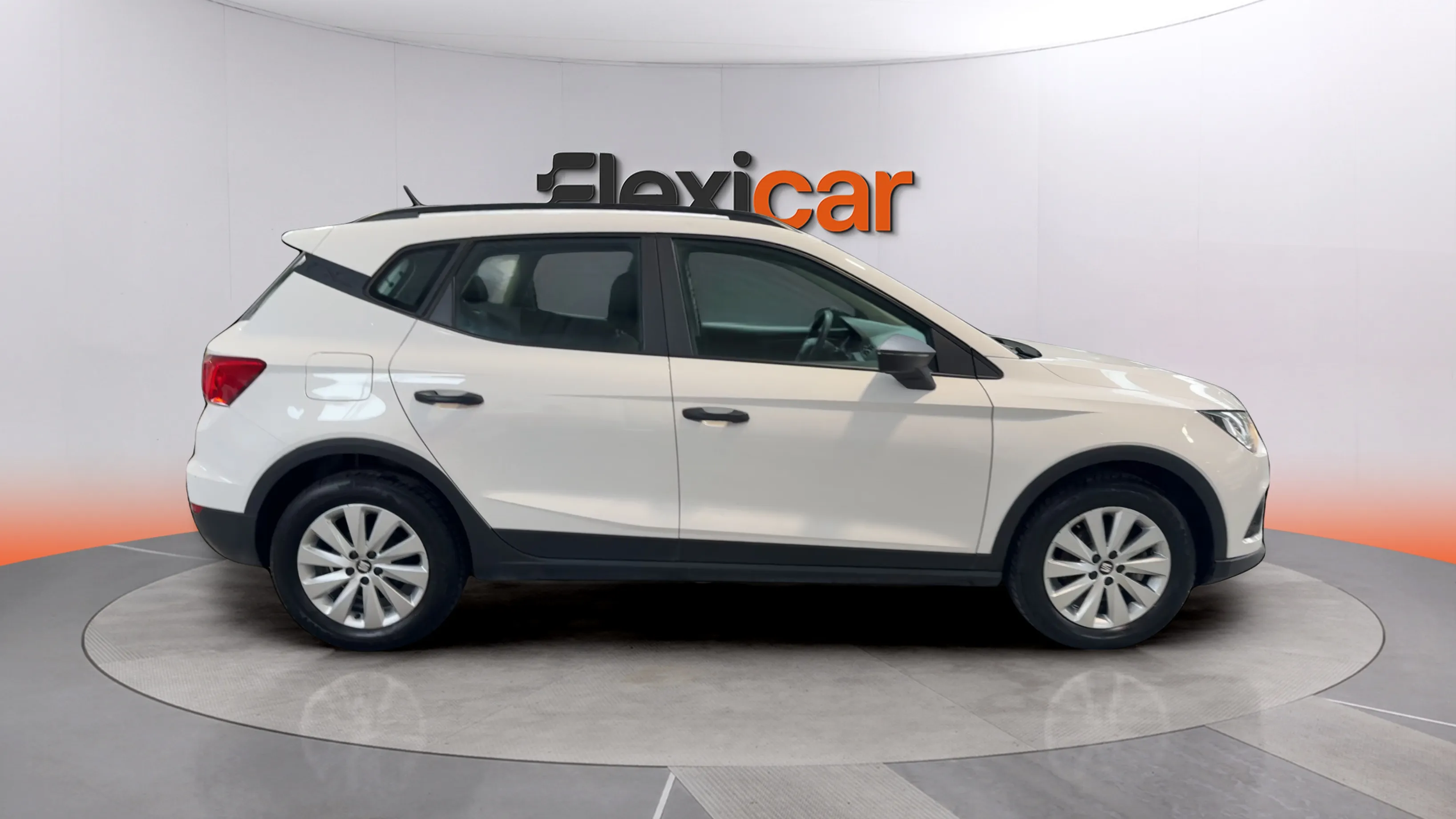 SEAT Arona 1.6 TDI Style Ecomotive - foto 8