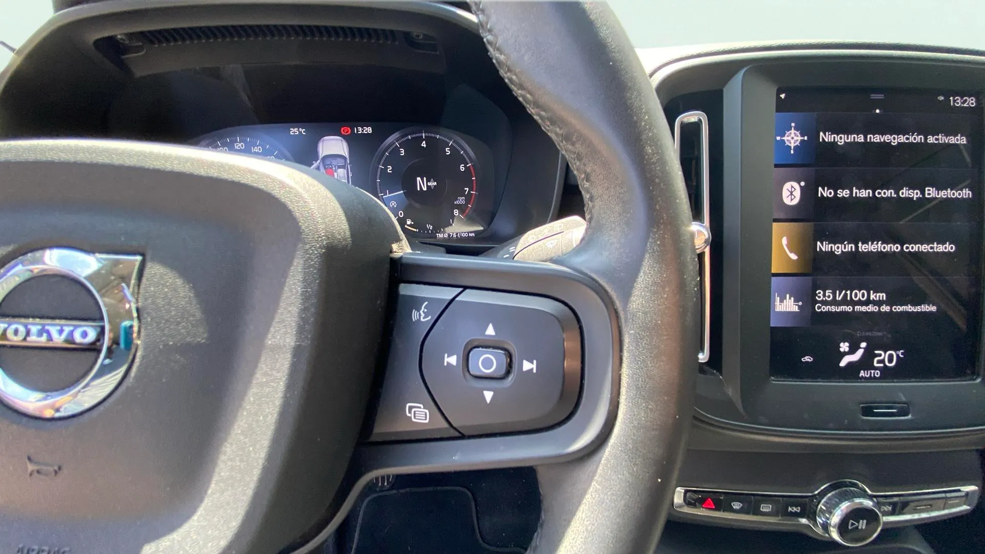 Volvo XC40 1.5 T2 Inscription - foto 26