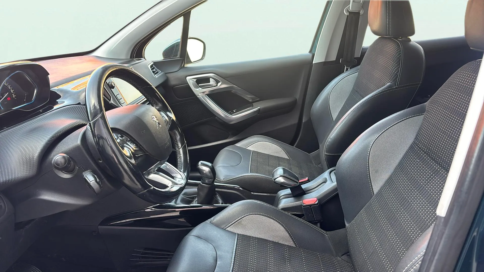 Peugeot 2008 Allure 1.6 BlueHDi - foto 10