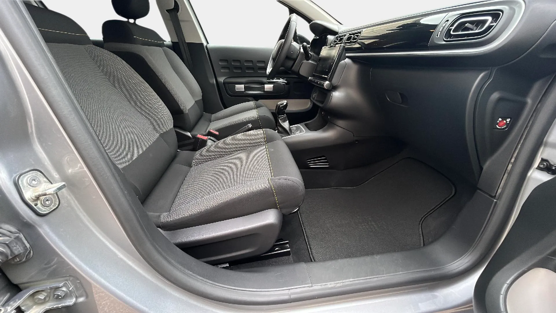 Citroën C3 PureTech Shine - foto 12