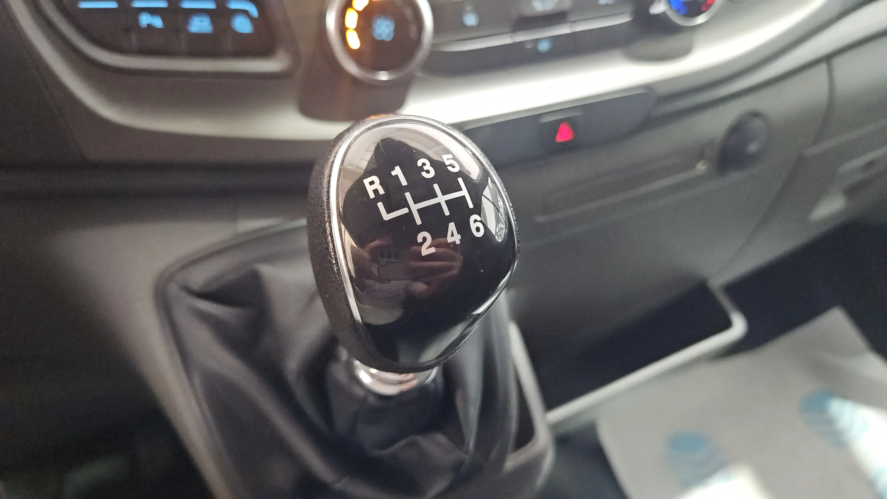 Ford Transit 350 L3H2 Van Trend FWD - foto 18