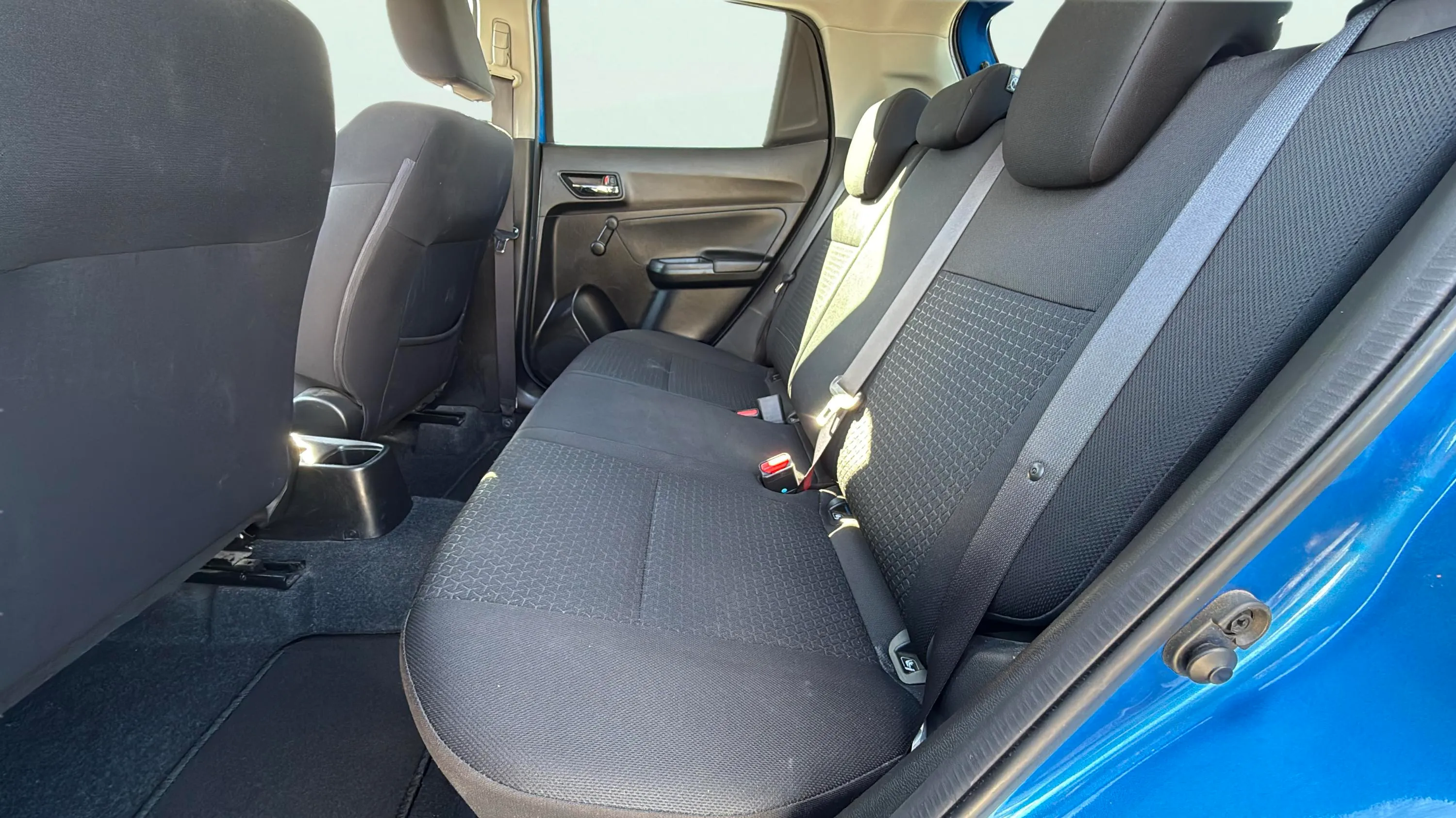 Suzuki Swift 1.0 GLE - foto 11