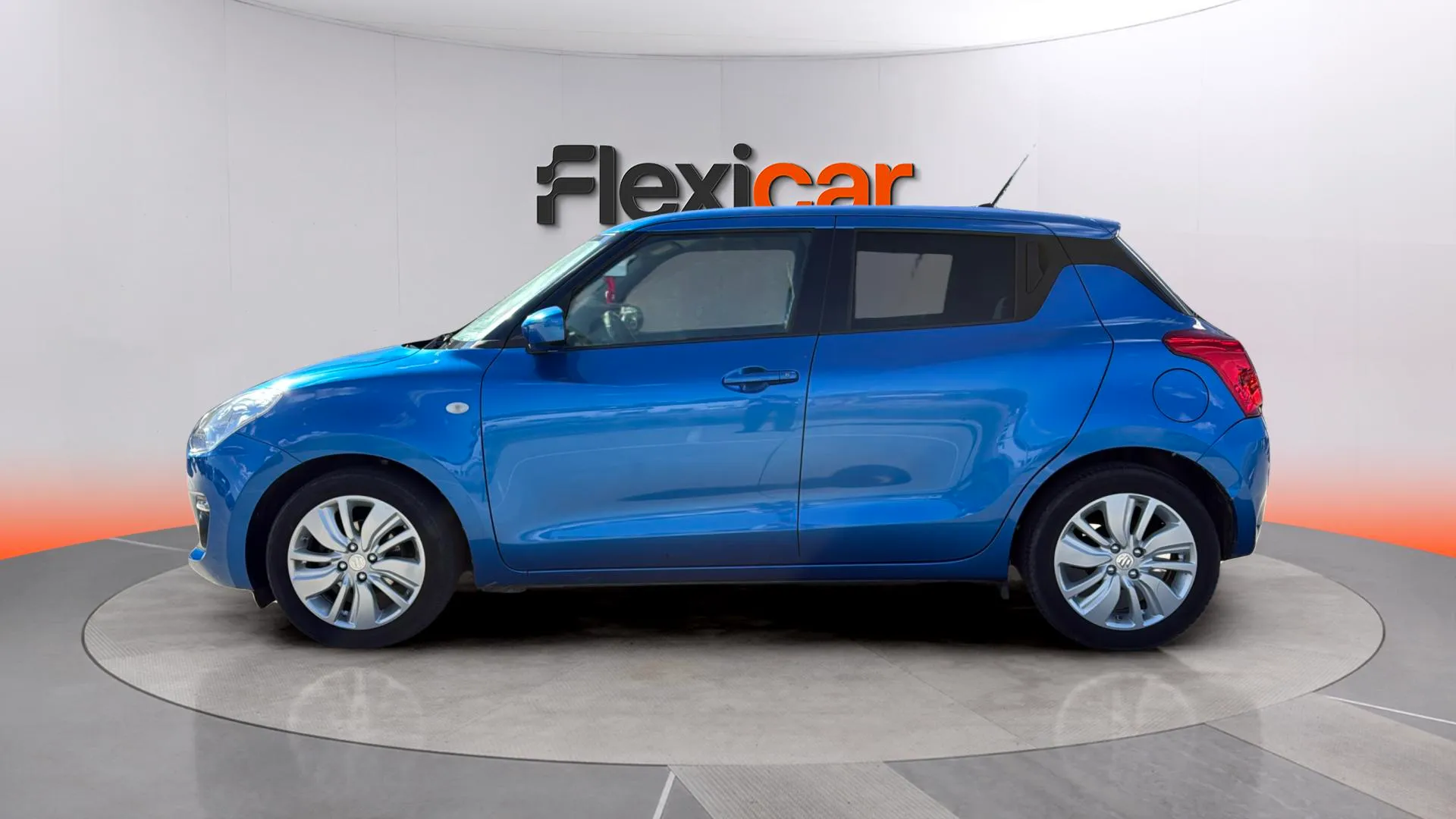 Suzuki Swift 1.0 GLE - foto 4