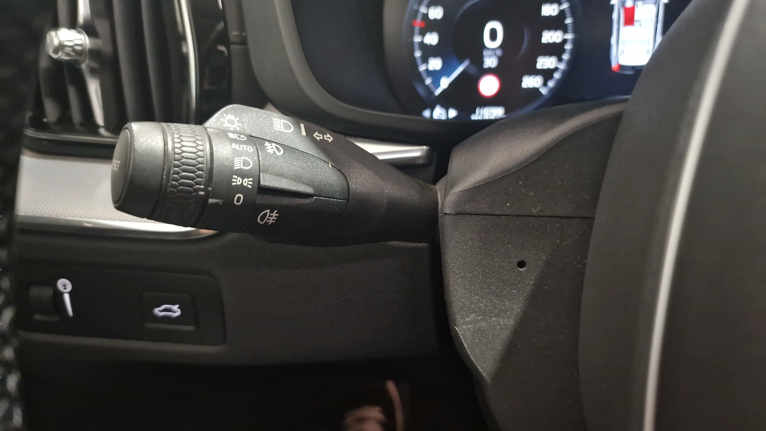 Volvo XC60 2.0 D4 AWD Inscription - foto 16